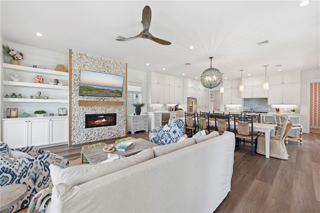 580 S Shore Dr