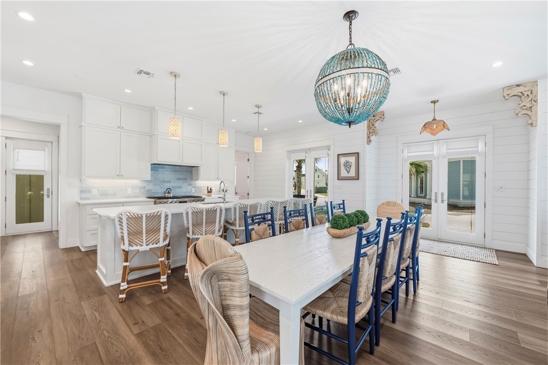 580 S Shore Dr