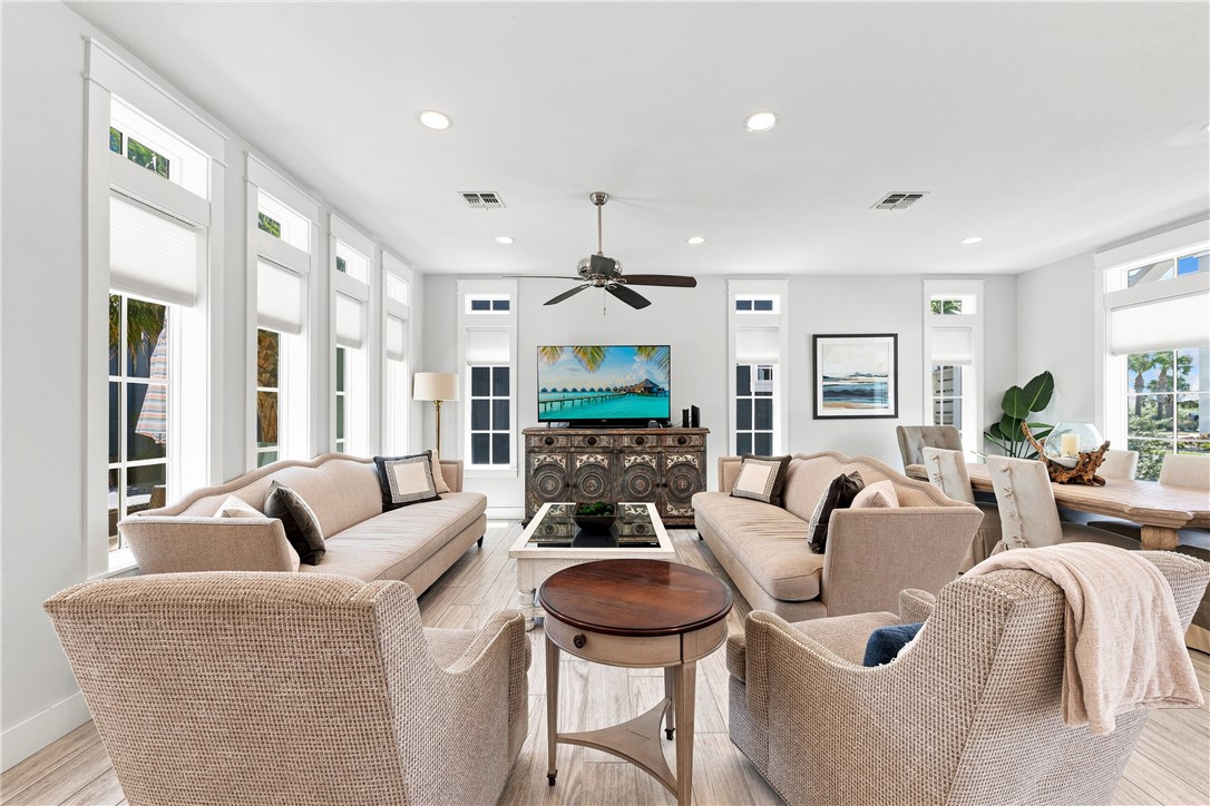 716 Sunrise Ave
