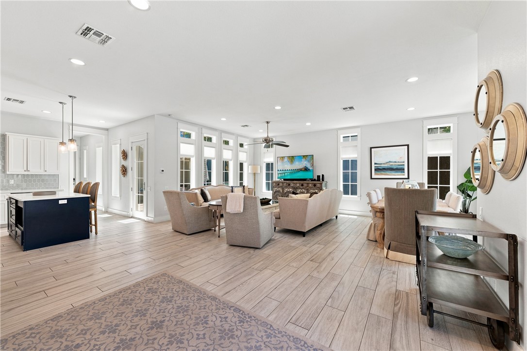 716 Sunrise Ave