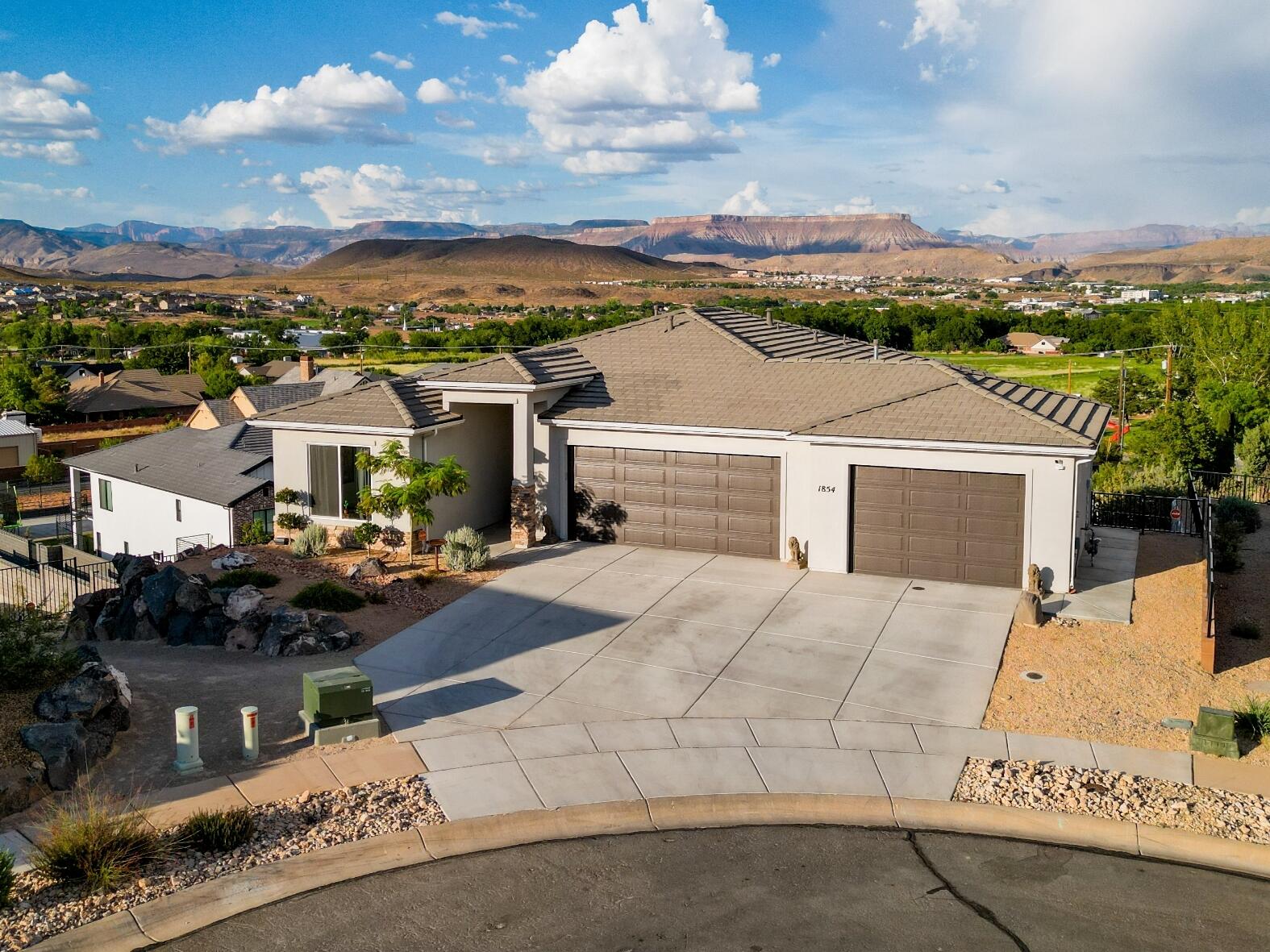 1854 W Weeping Rock