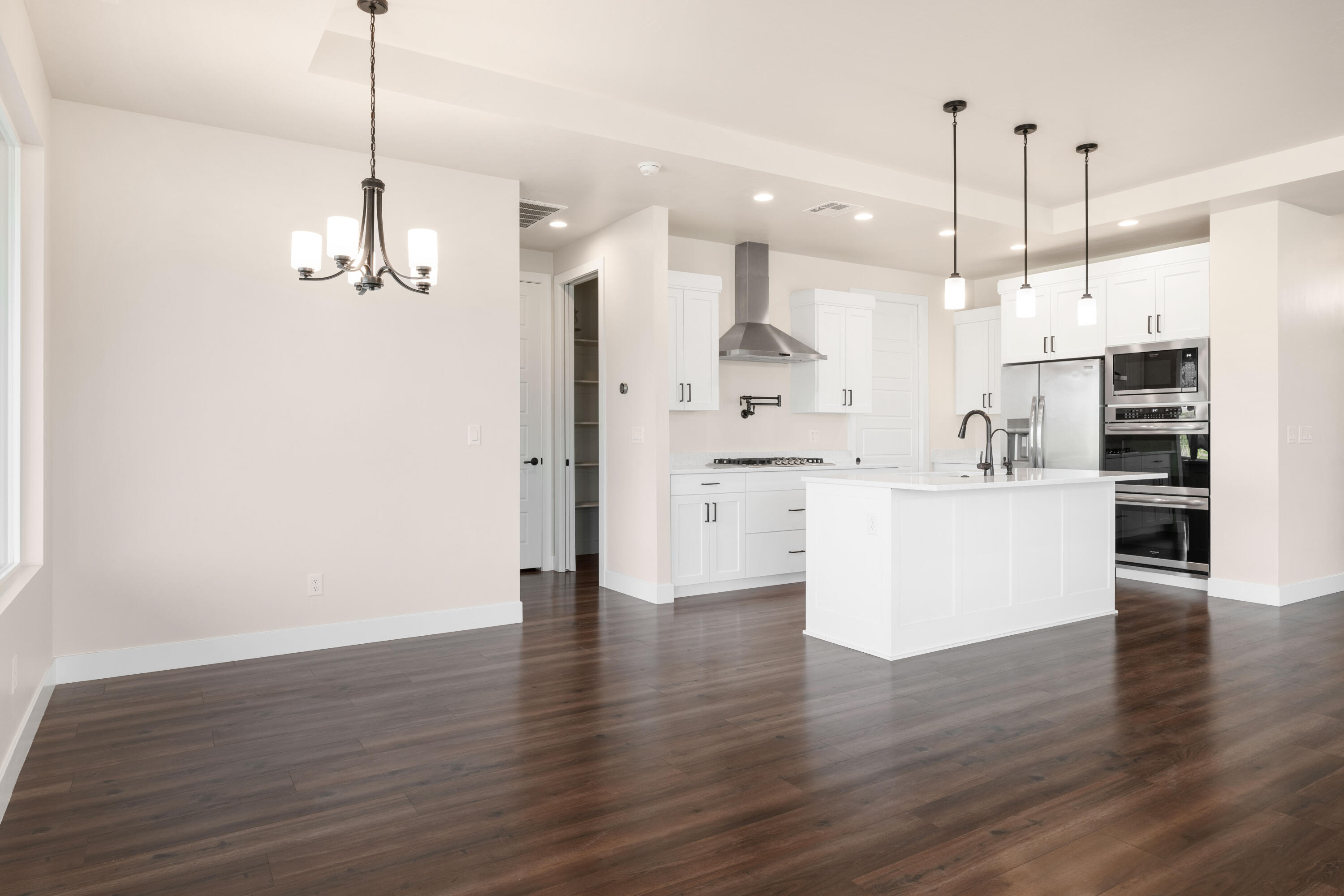 1854 W Weeping Rock