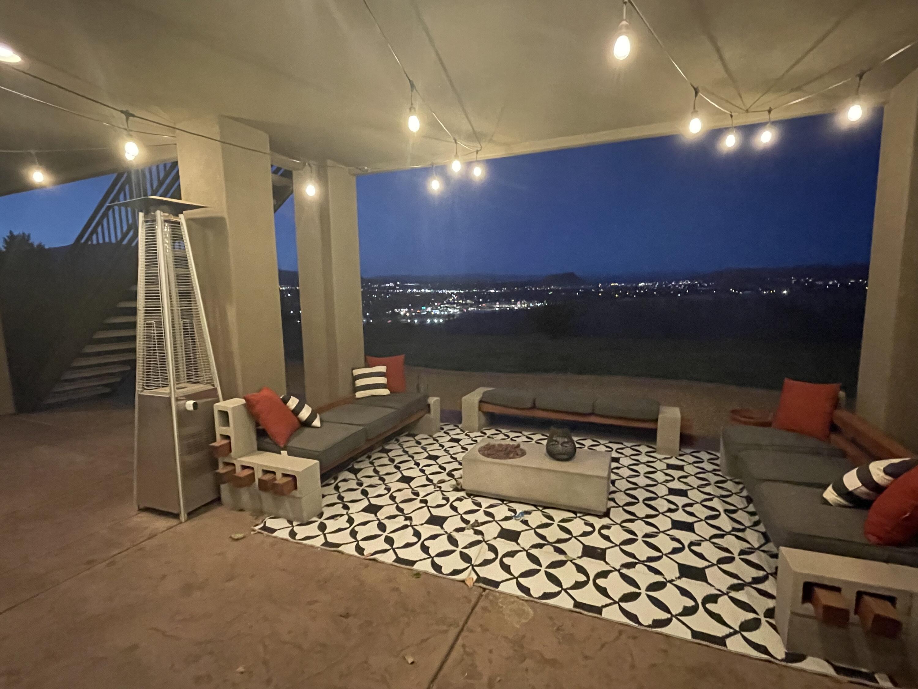 851 S Five Sisters DR