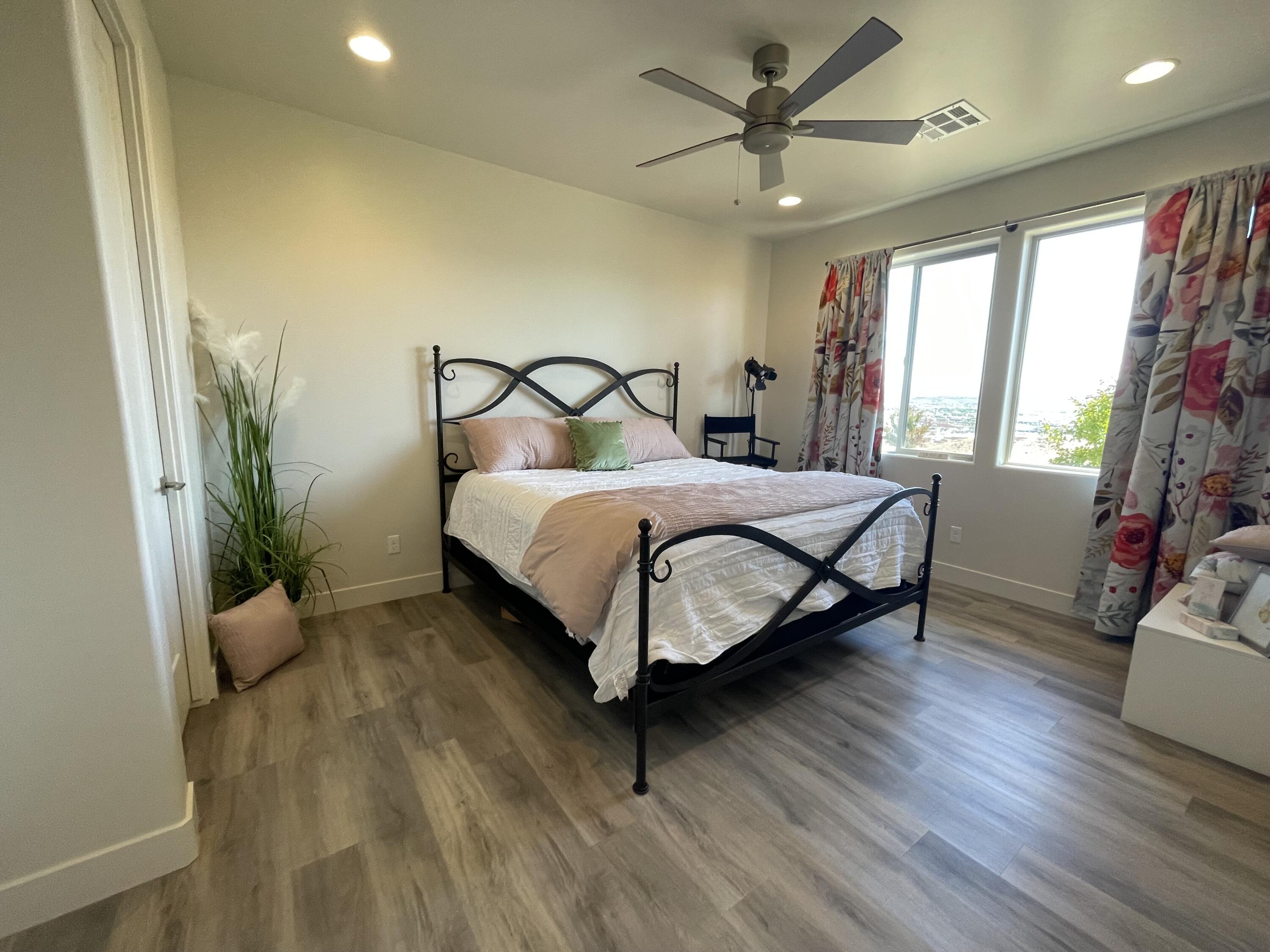 851 S Five Sisters DR