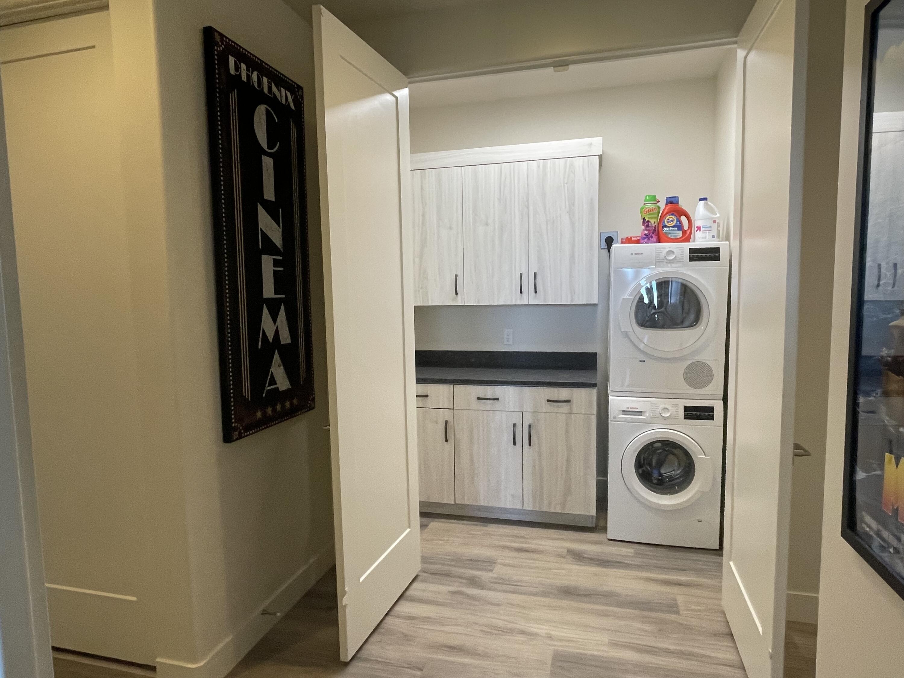 851 S Five Sisters DR