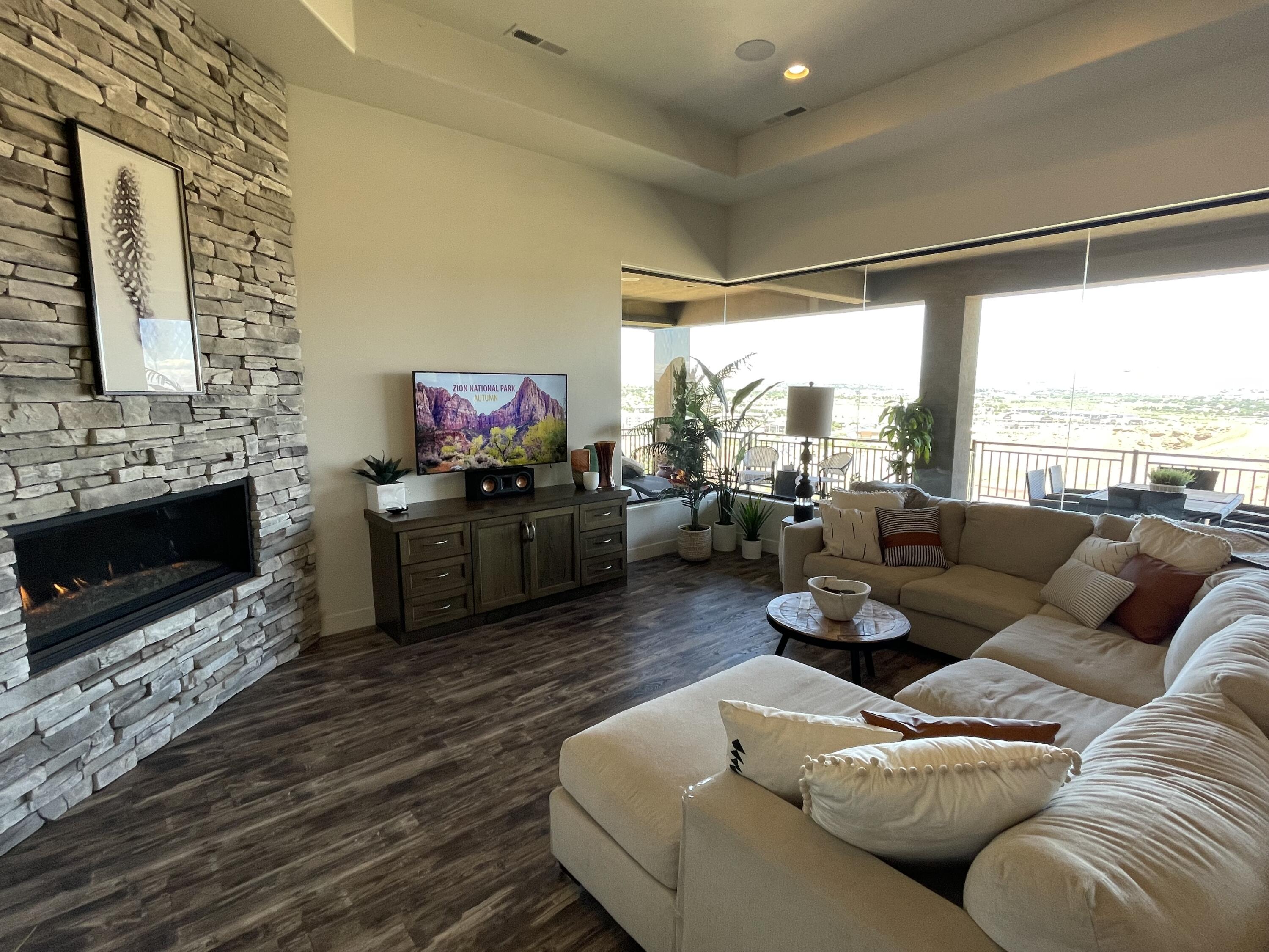 851 S Five Sisters DR