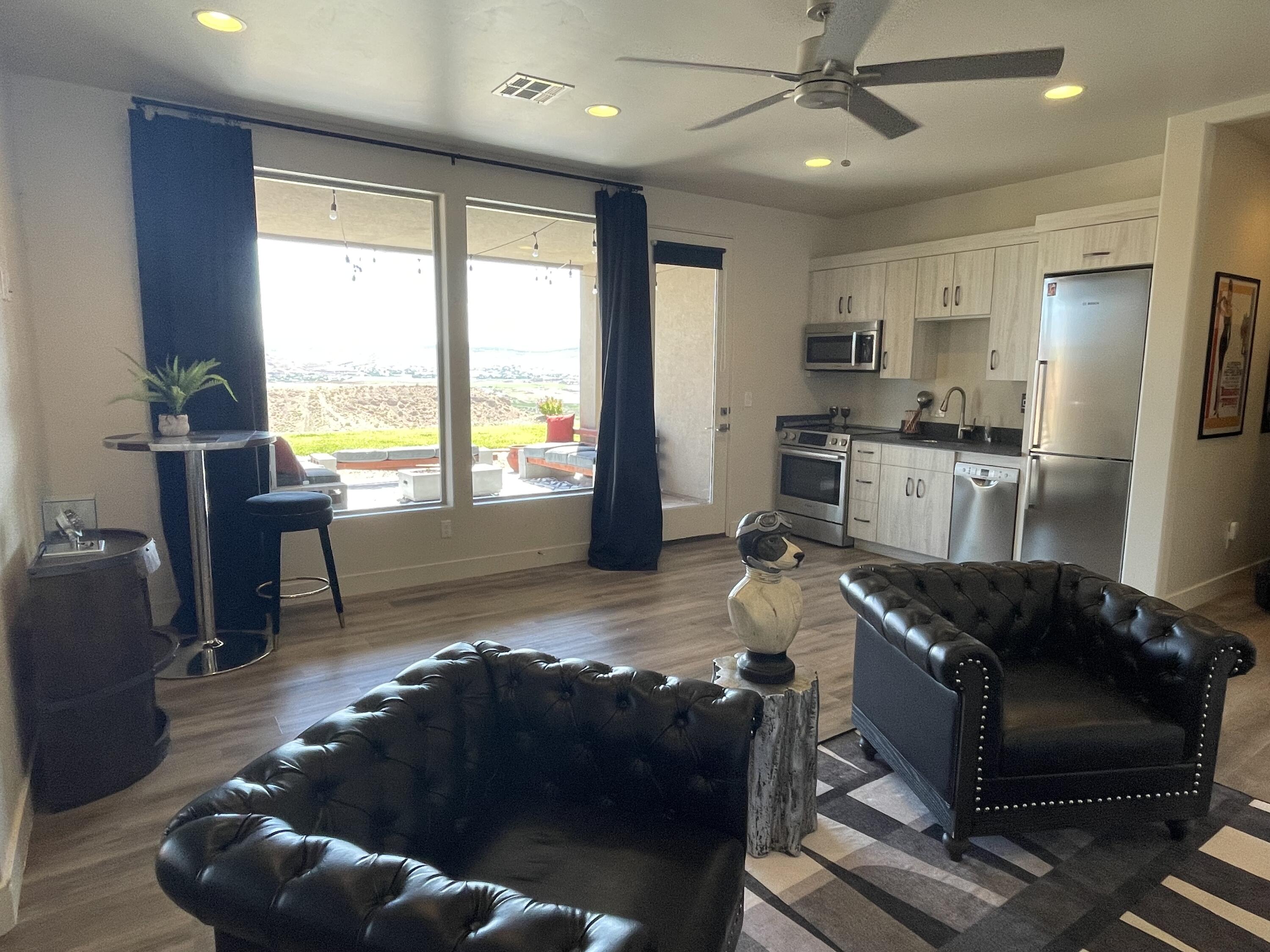 851 S Five Sisters DR