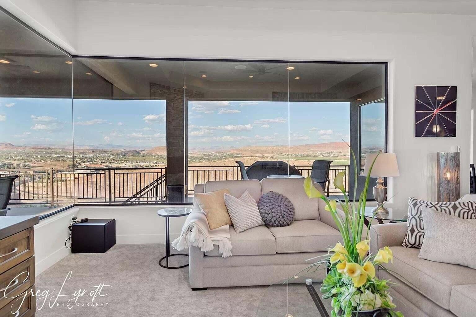 851 S Five Sisters DR