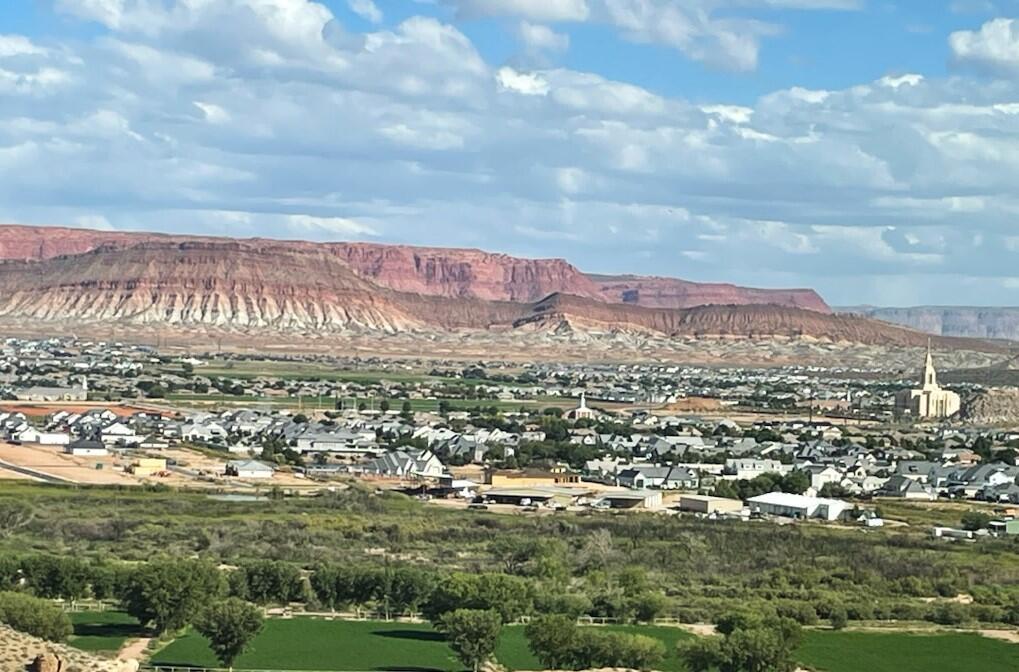 851 S Five Sisters DR