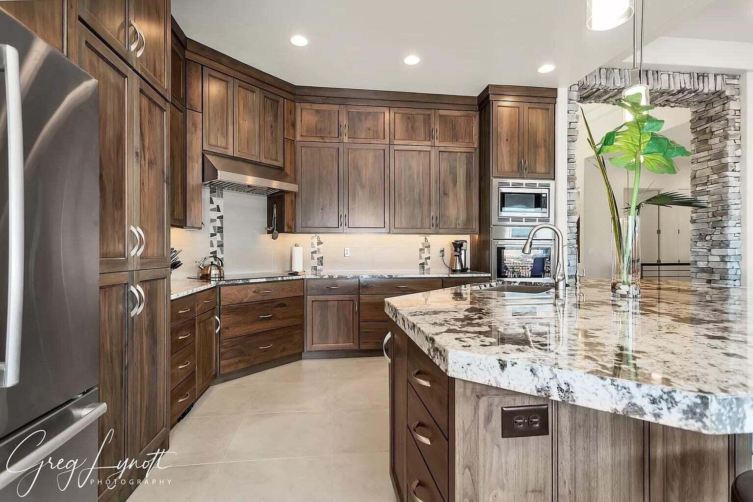 851 S Five Sisters DR