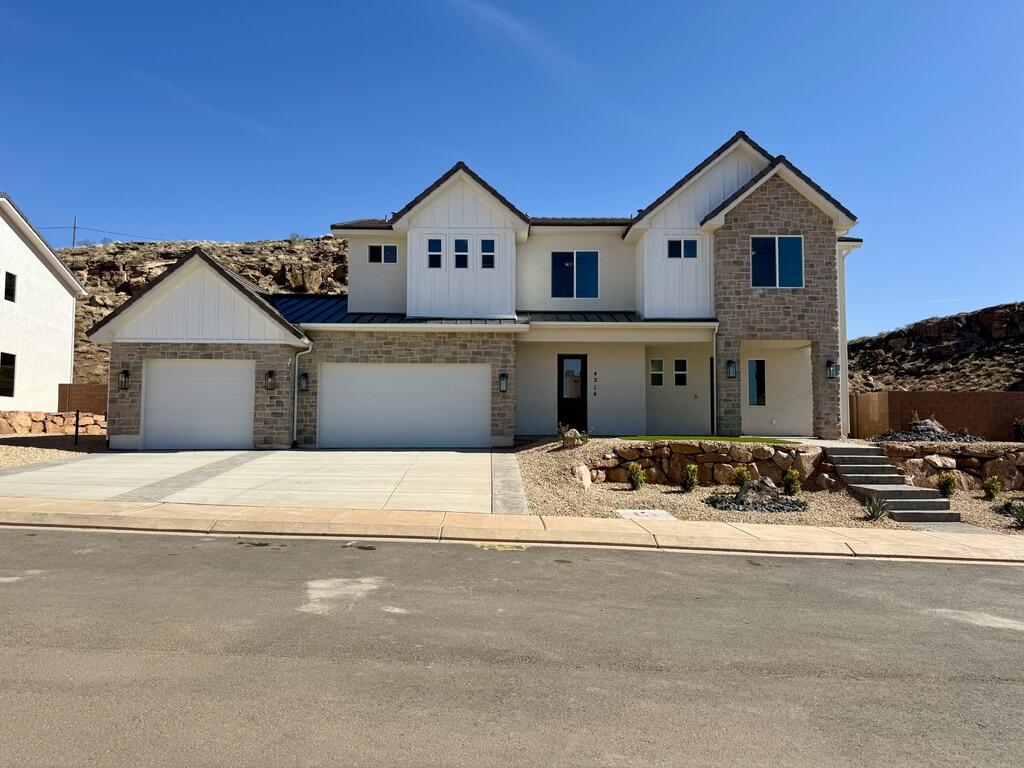 4214 E El Capitan Way