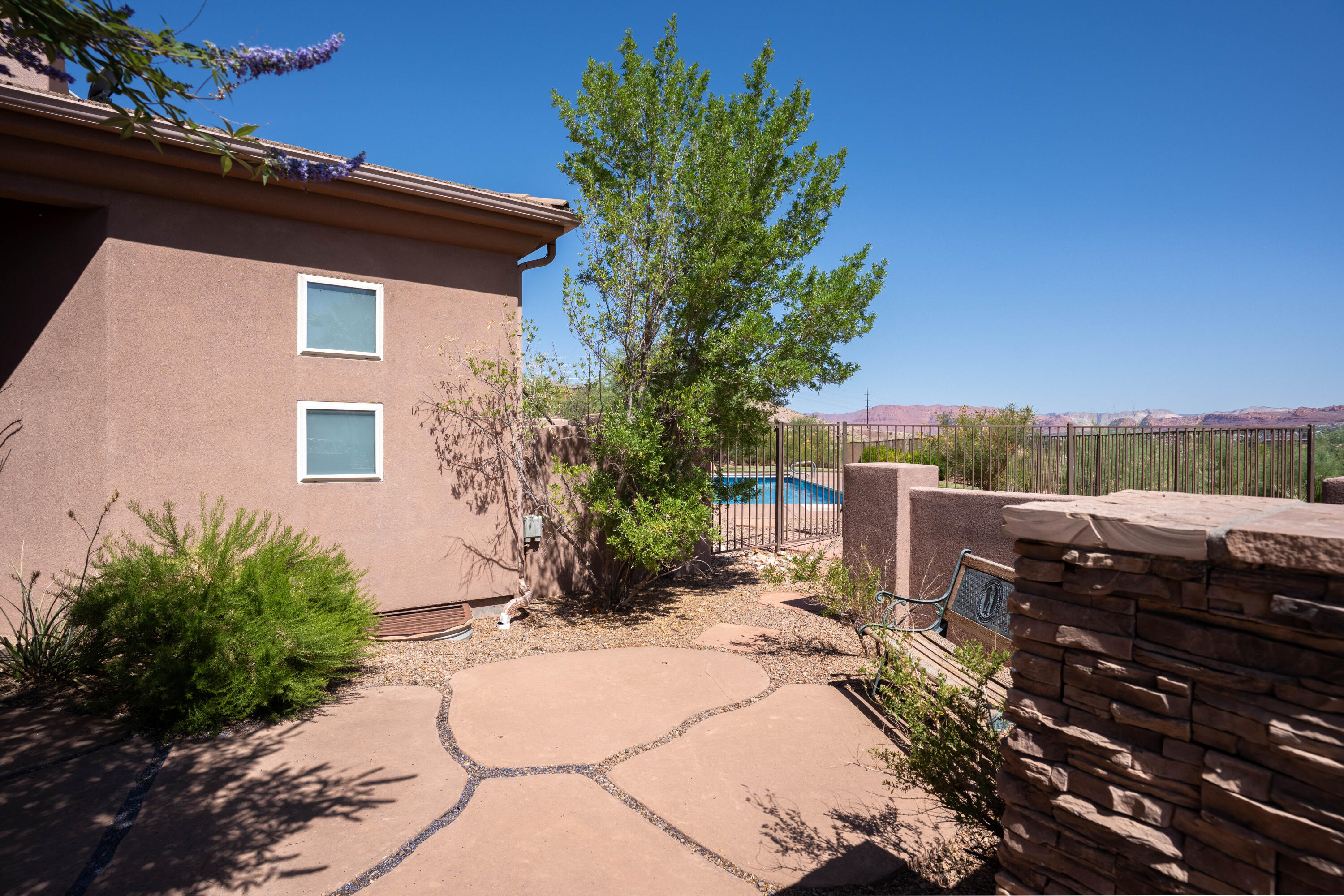 584 S DIXIE DR #26
