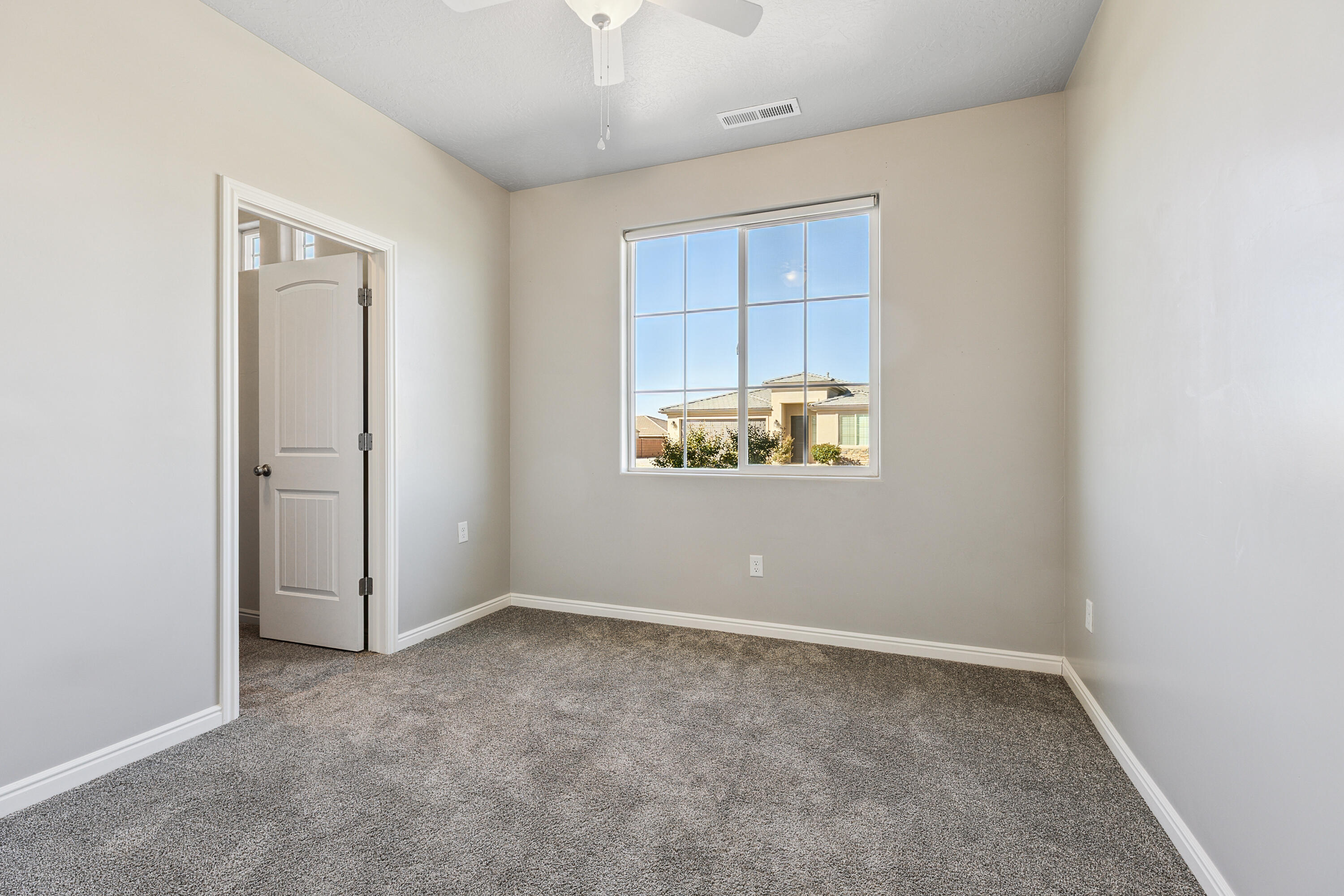 752 N 2850 ST W