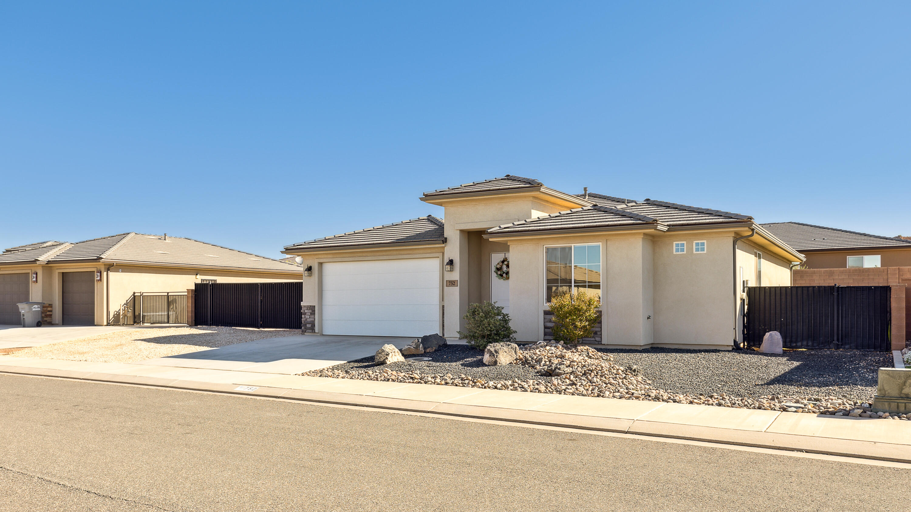 752 N 2850 ST W