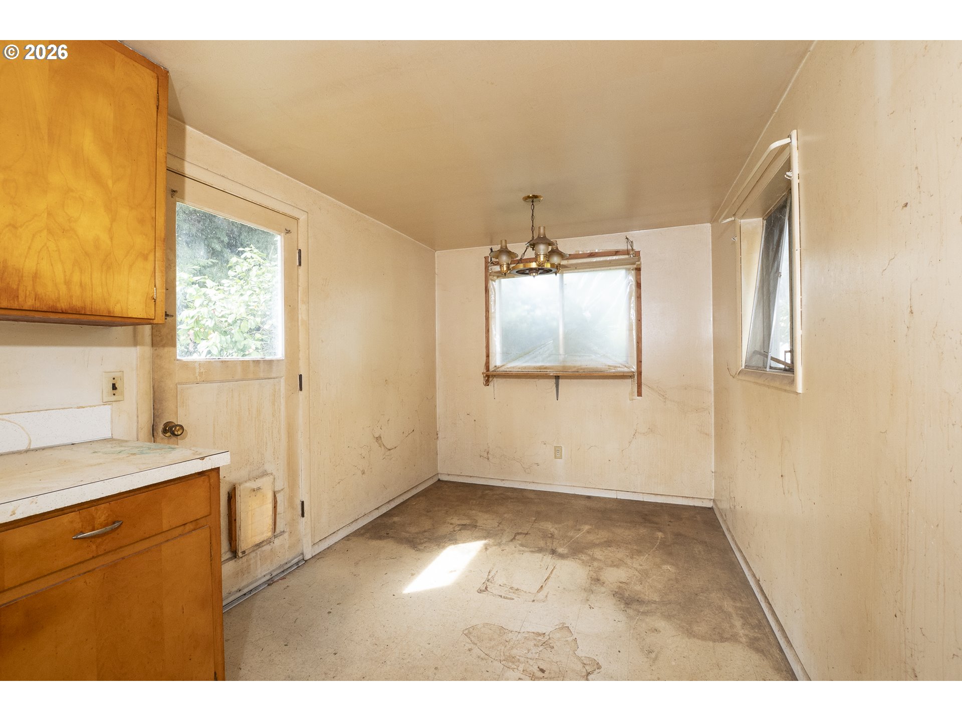 1645 MISSISSIPPI AVE