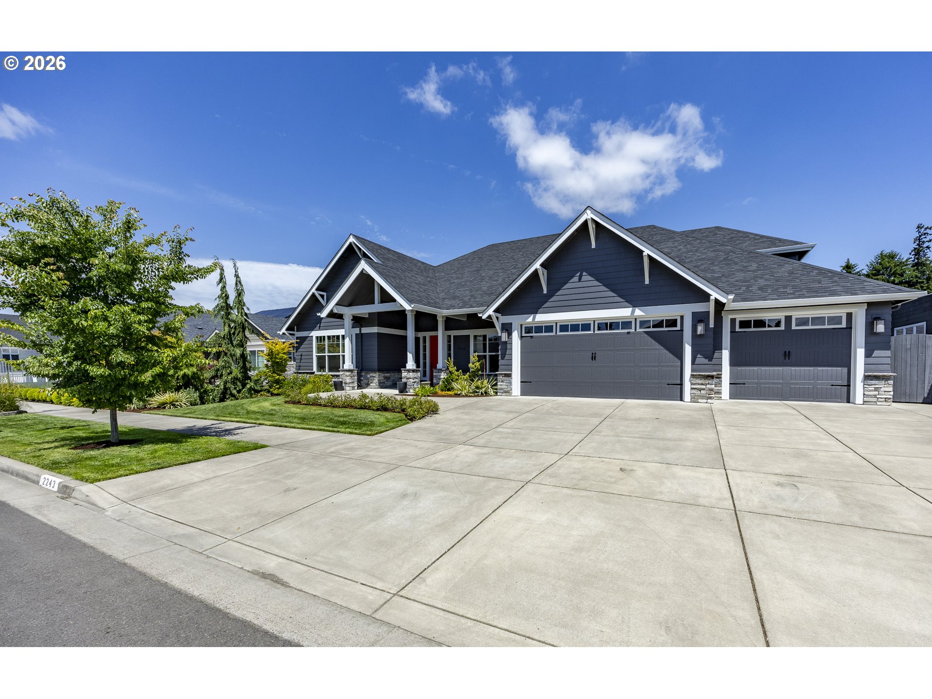 2243 LATHEN WAY