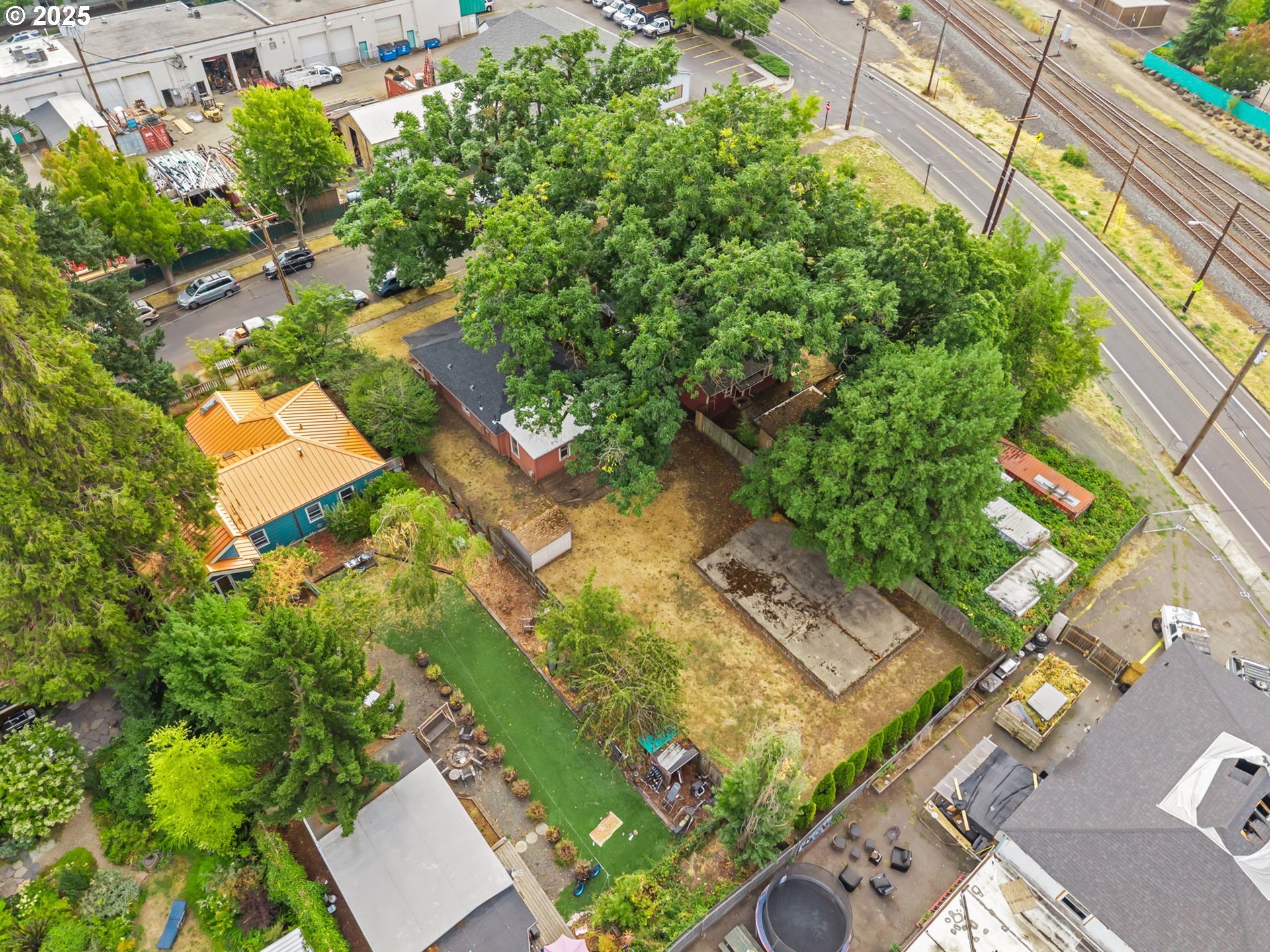 94 GRAND ST