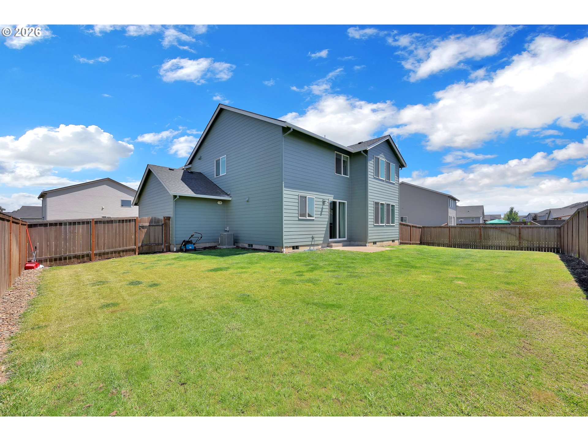 1456 FARMINGTON DR
