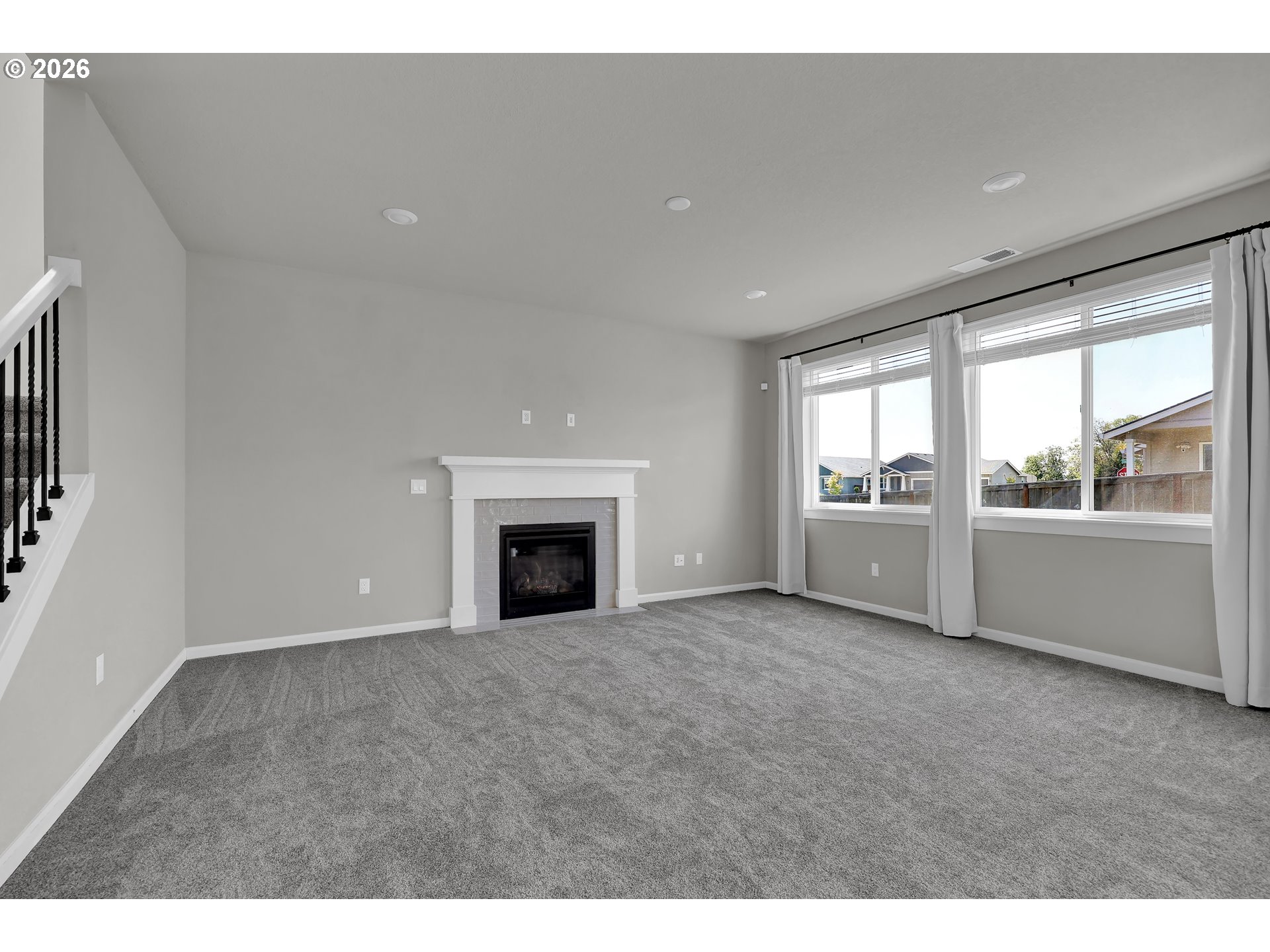 1456 FARMINGTON DR