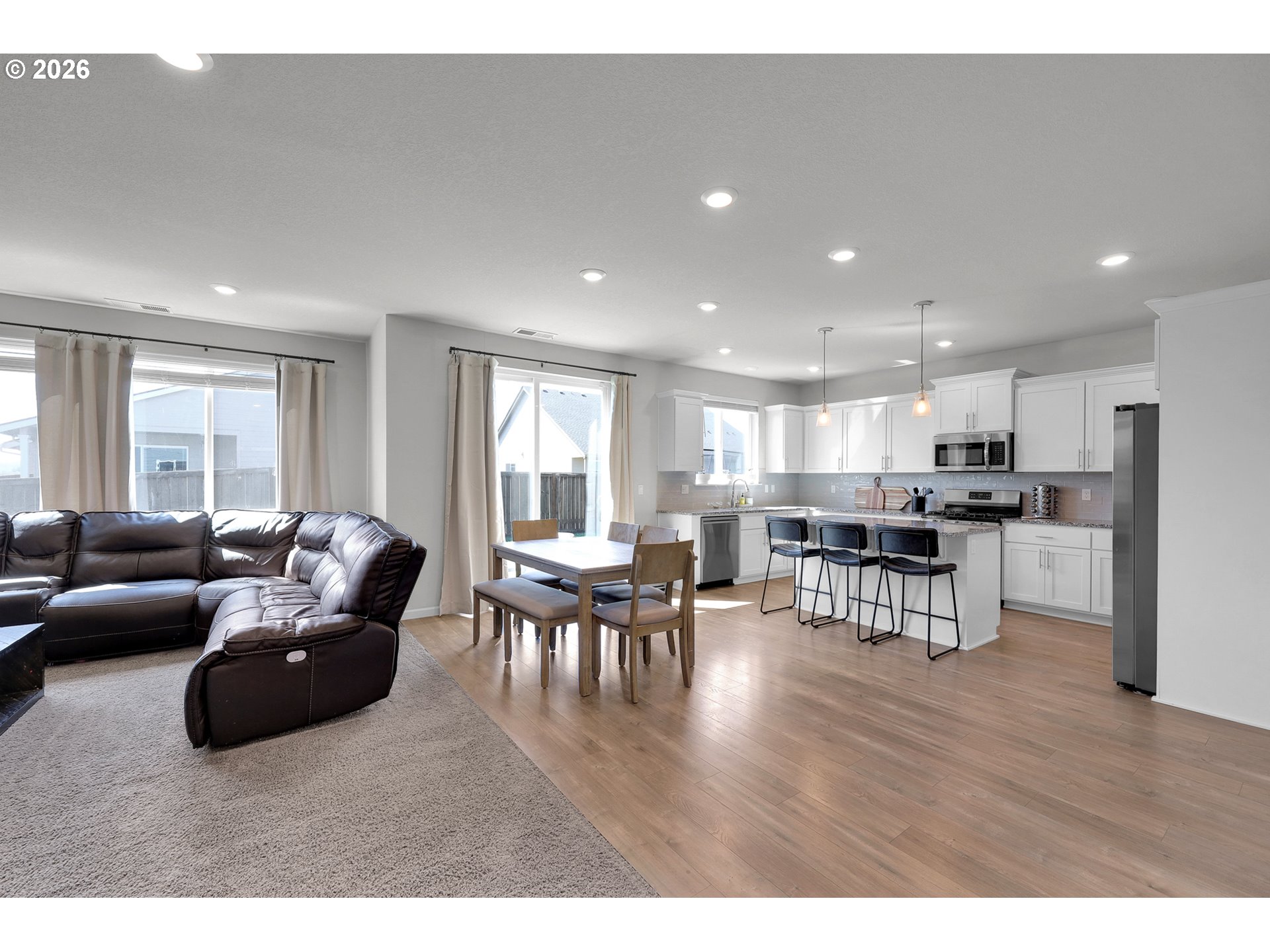 1456 FARMINGTON DR