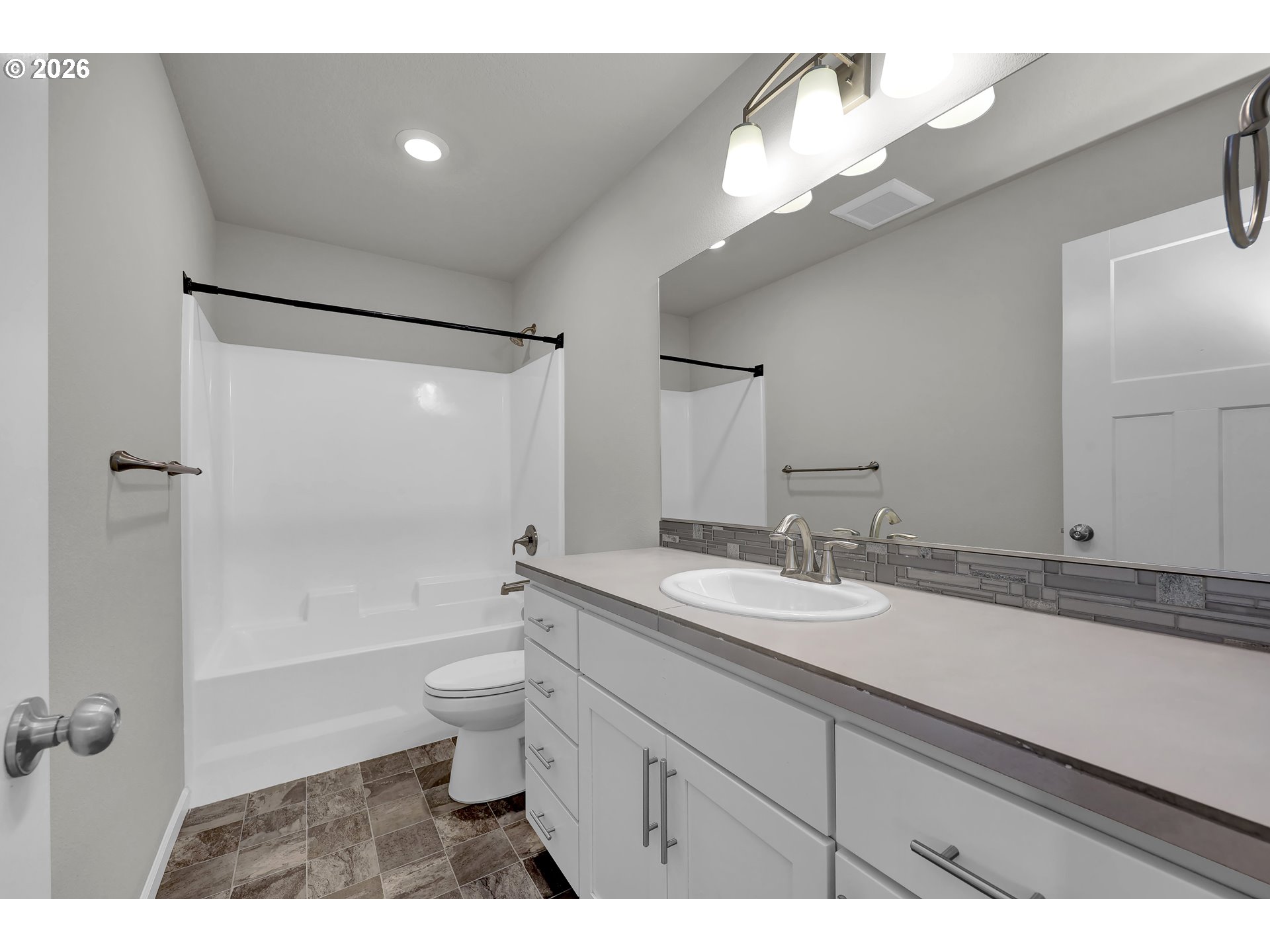 1456 FARMINGTON DR