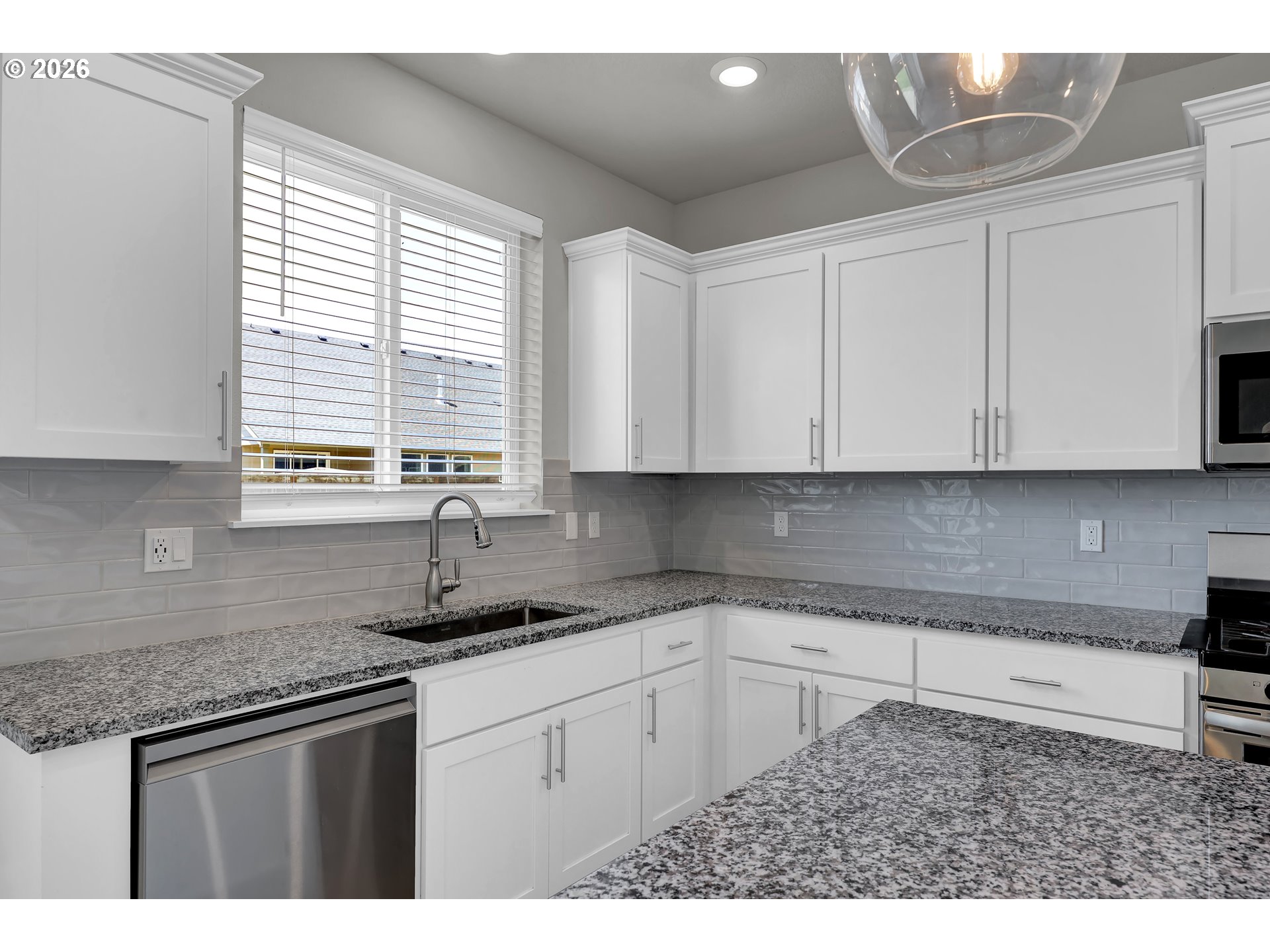1456 FARMINGTON DR