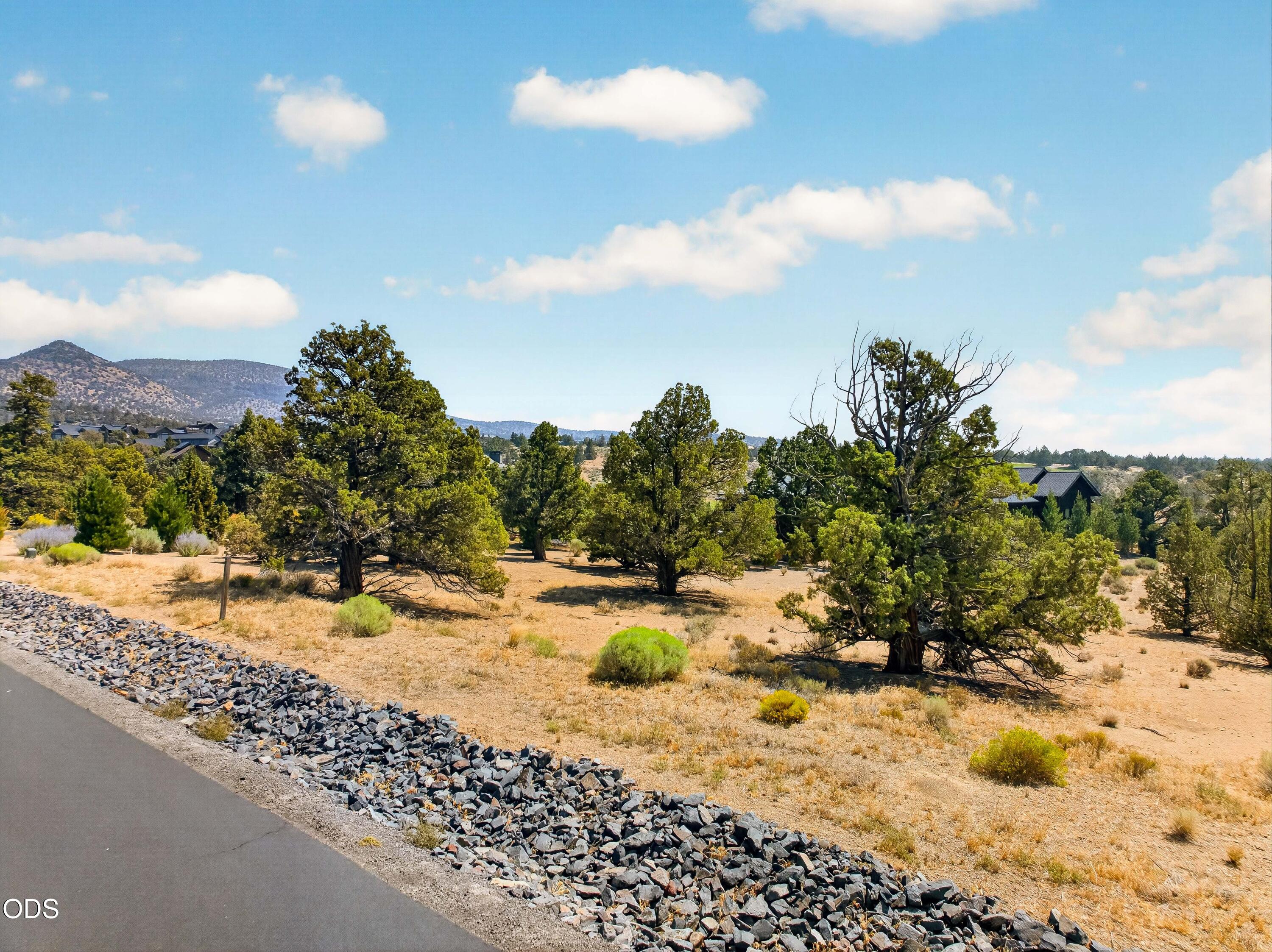 SW Starview Drive SW, 673