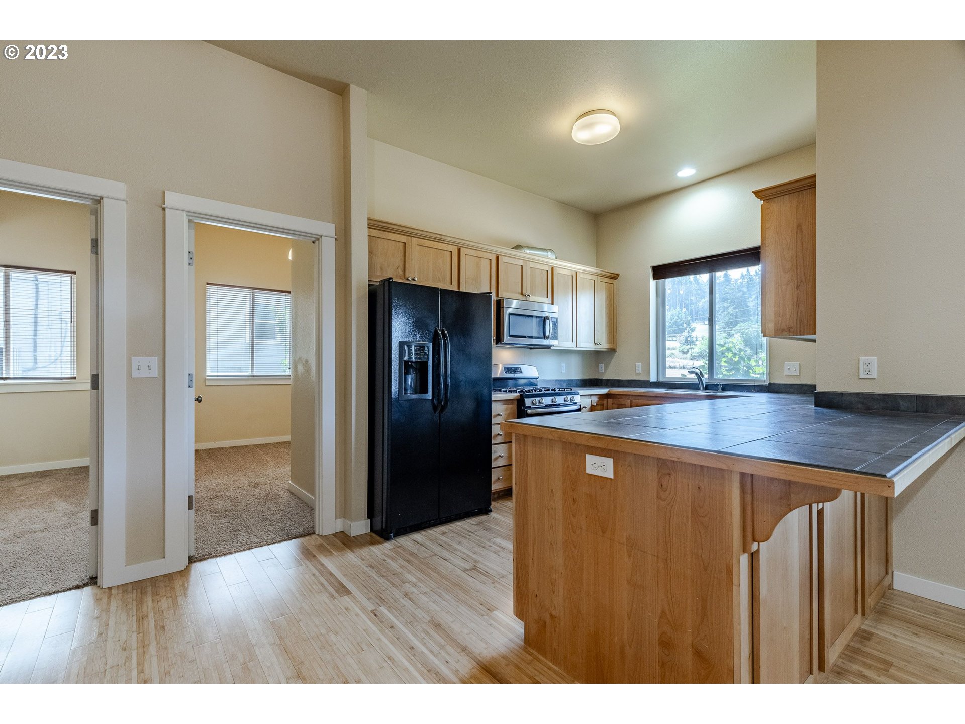 2556 ROYALANN LN