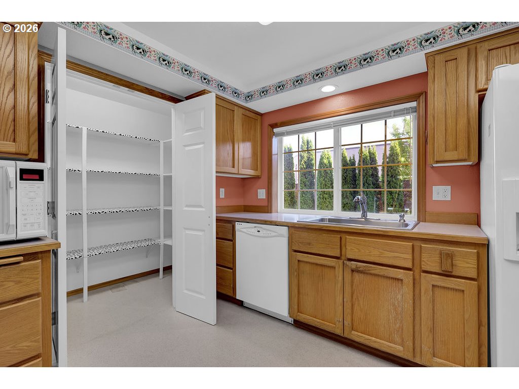 1931 BONNIE LN