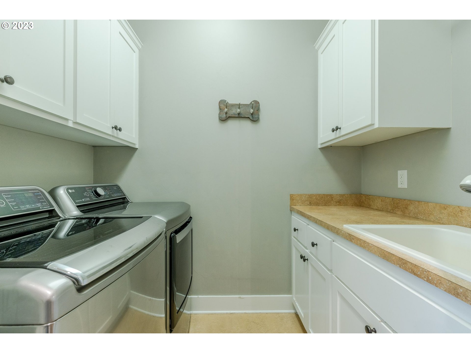 2677 VALLEY FORGE DR