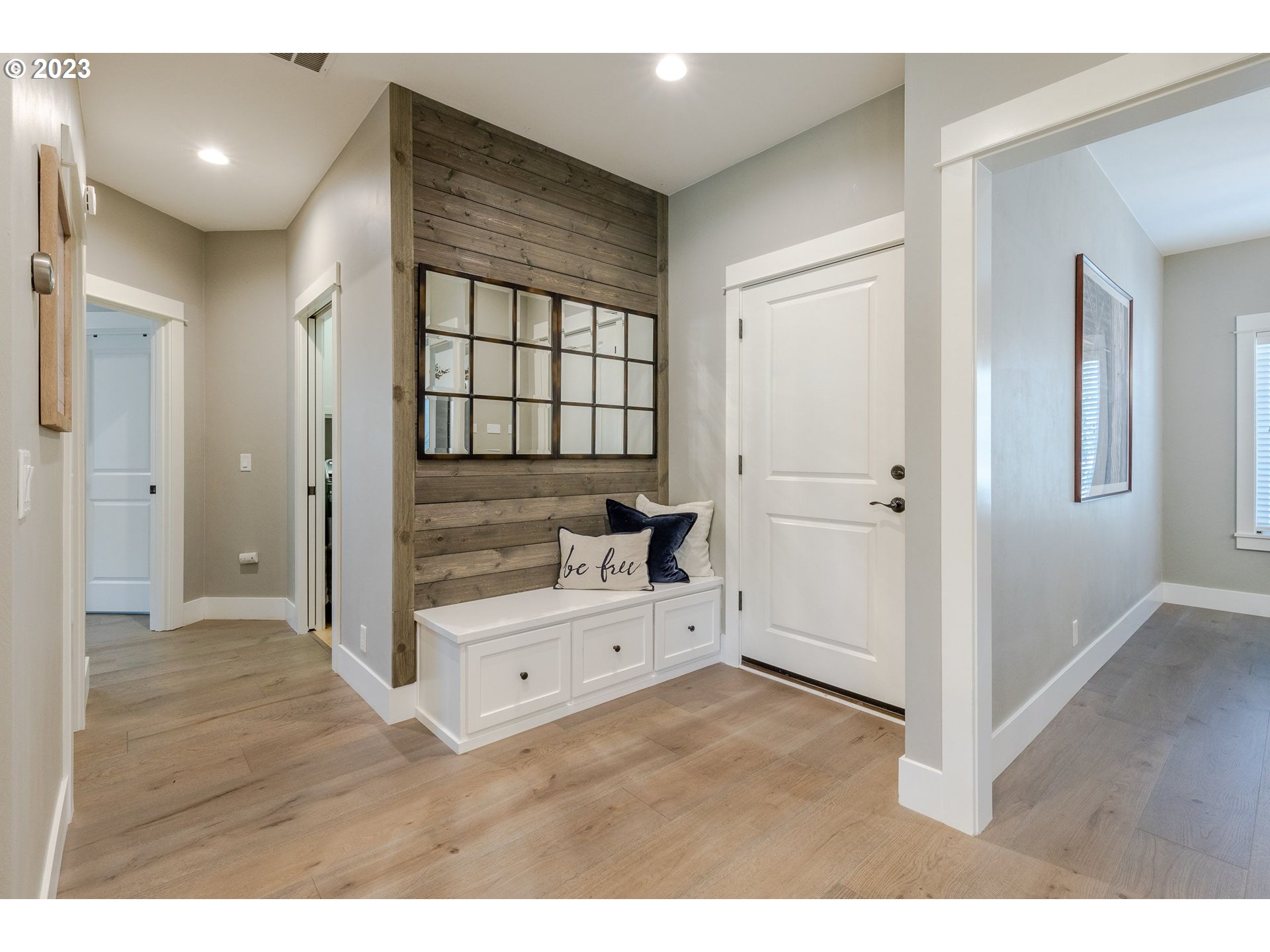 2677 VALLEY FORGE DR