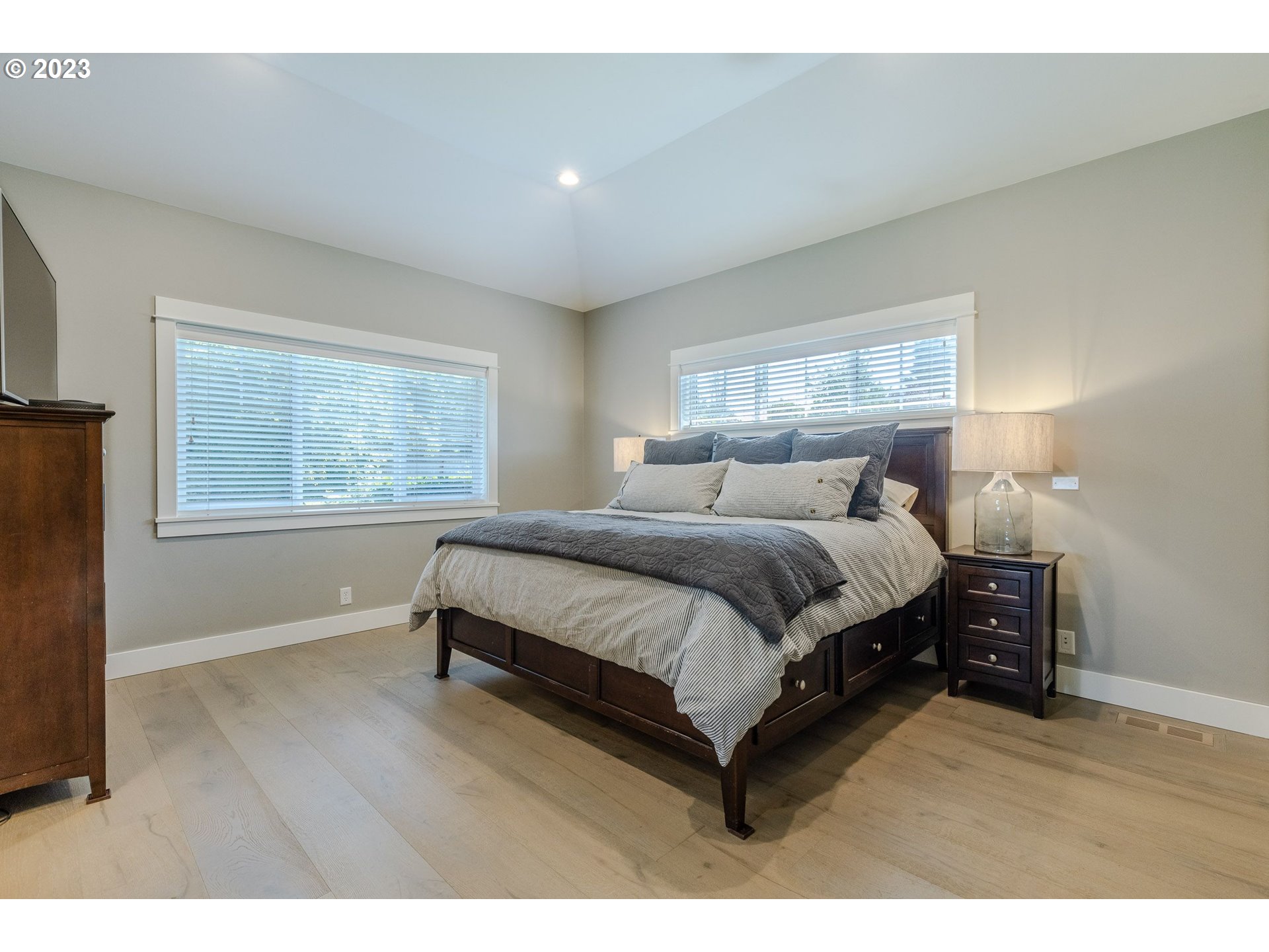 2677 VALLEY FORGE DR