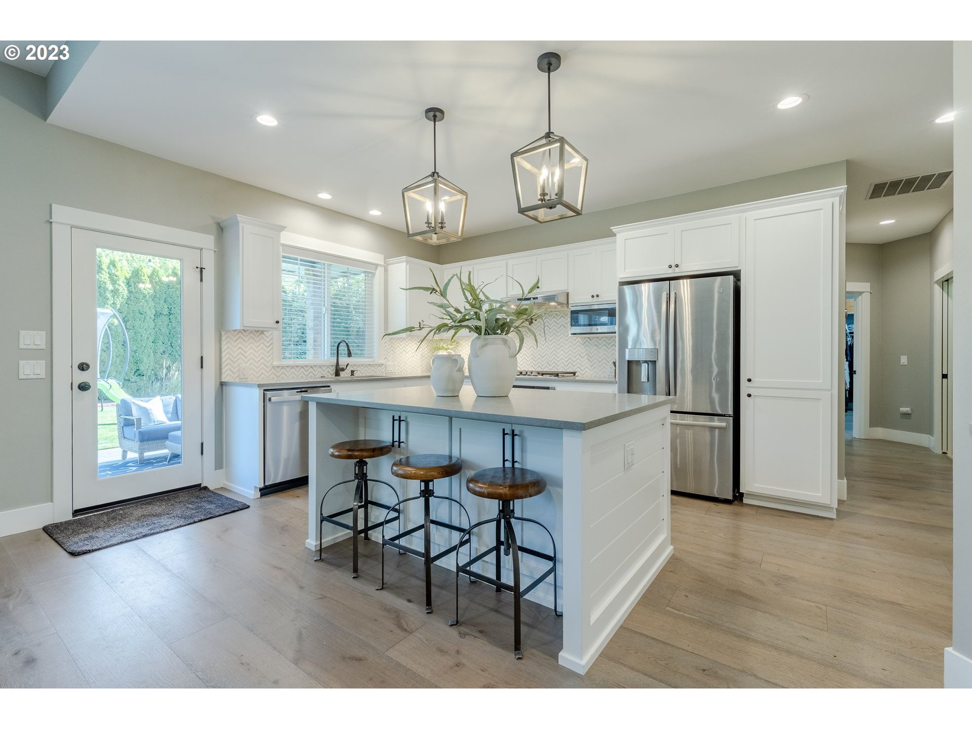 2677 VALLEY FORGE DR