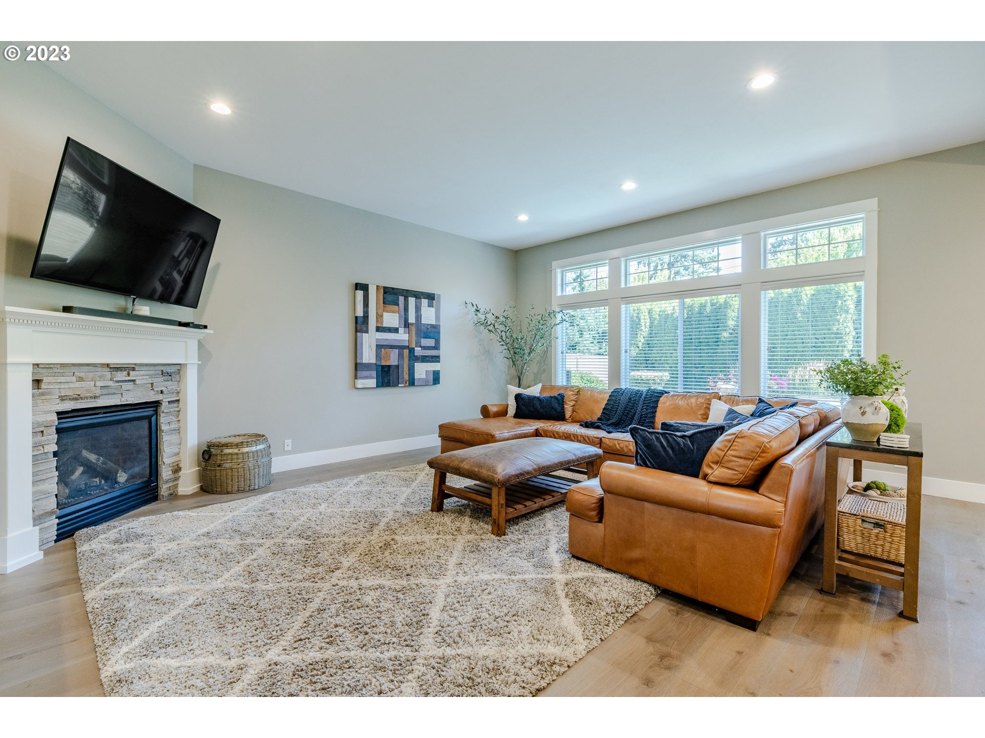 2677 VALLEY FORGE DR