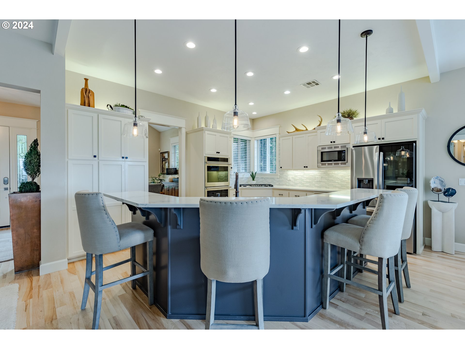 3379 MURRY DR