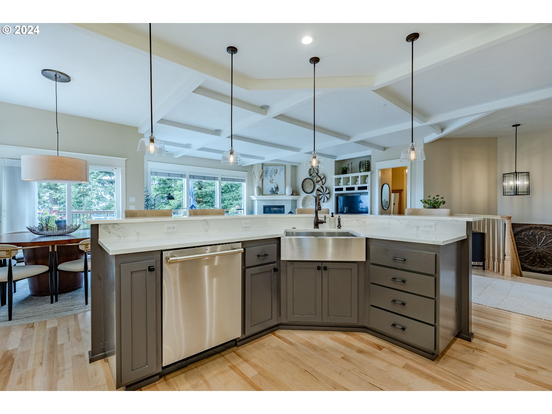 3379 MURRY DR