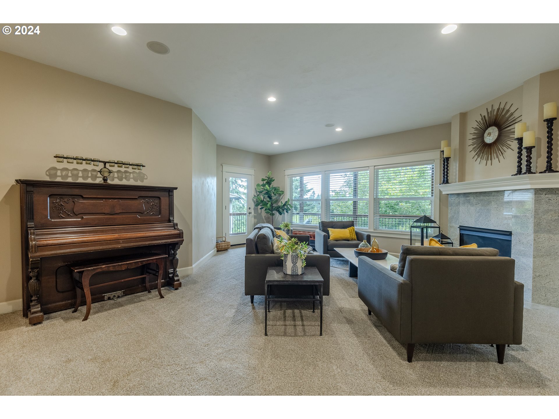 3379 MURRY DR