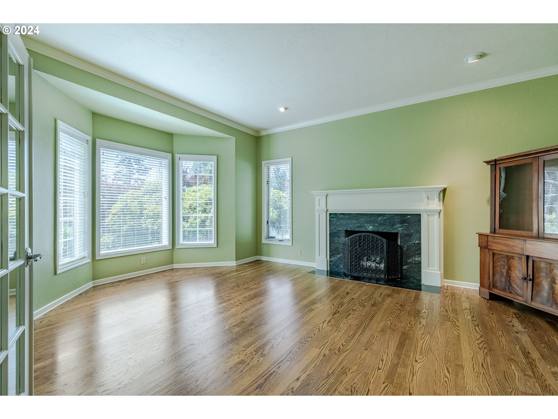59 CONSTANTINE PL
