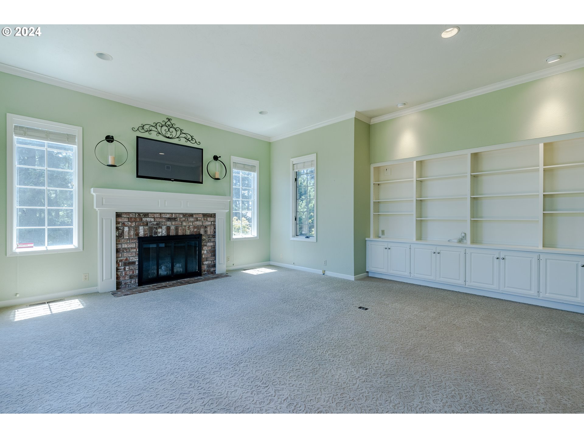 59 CONSTANTINE PL