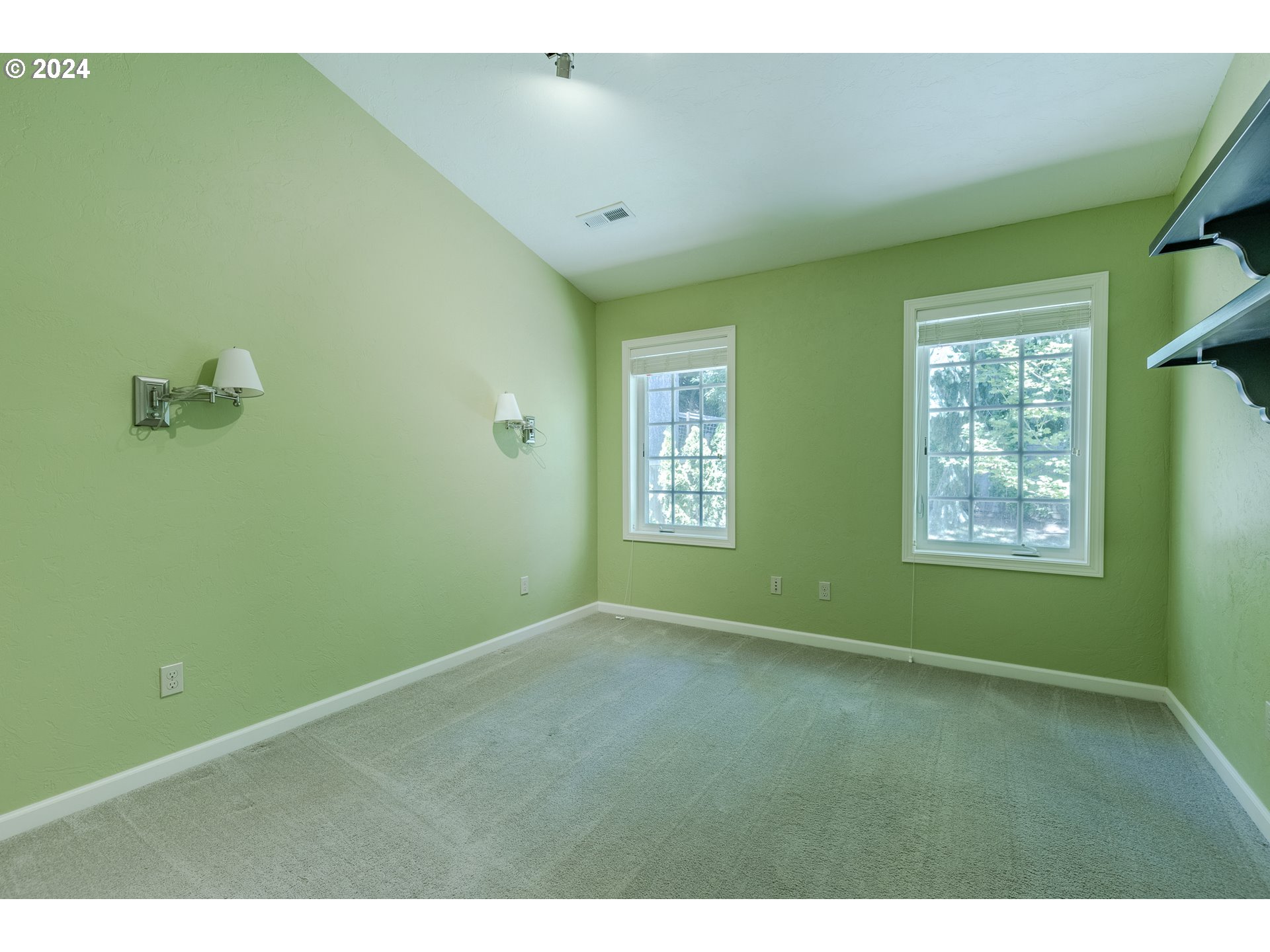 59 CONSTANTINE PL