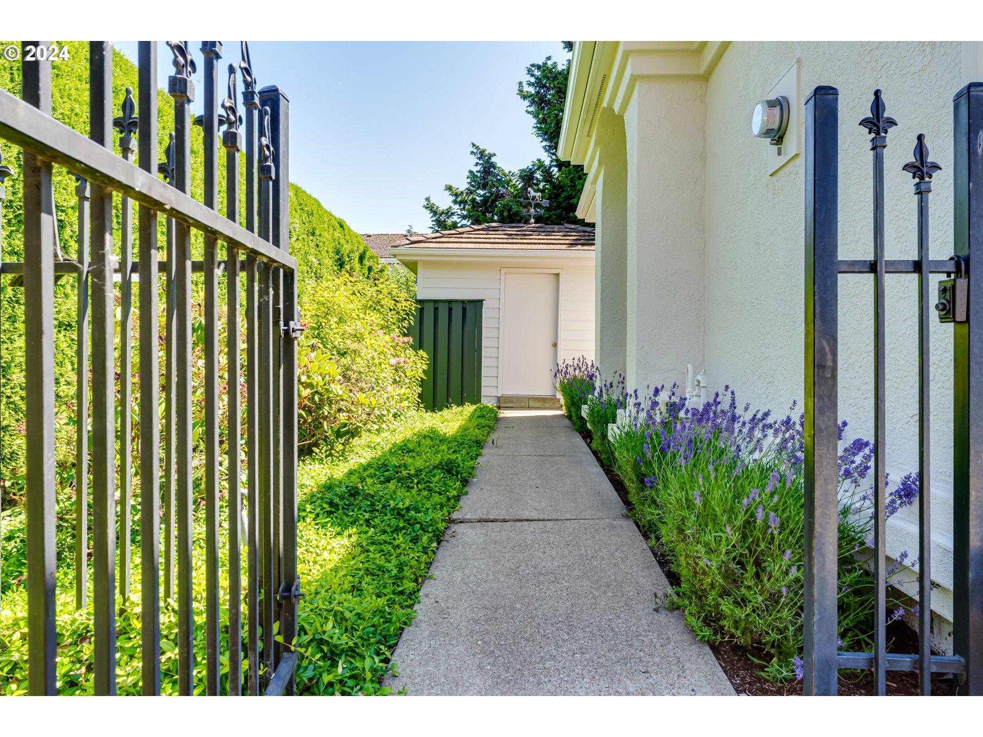 2928 DARRIEN