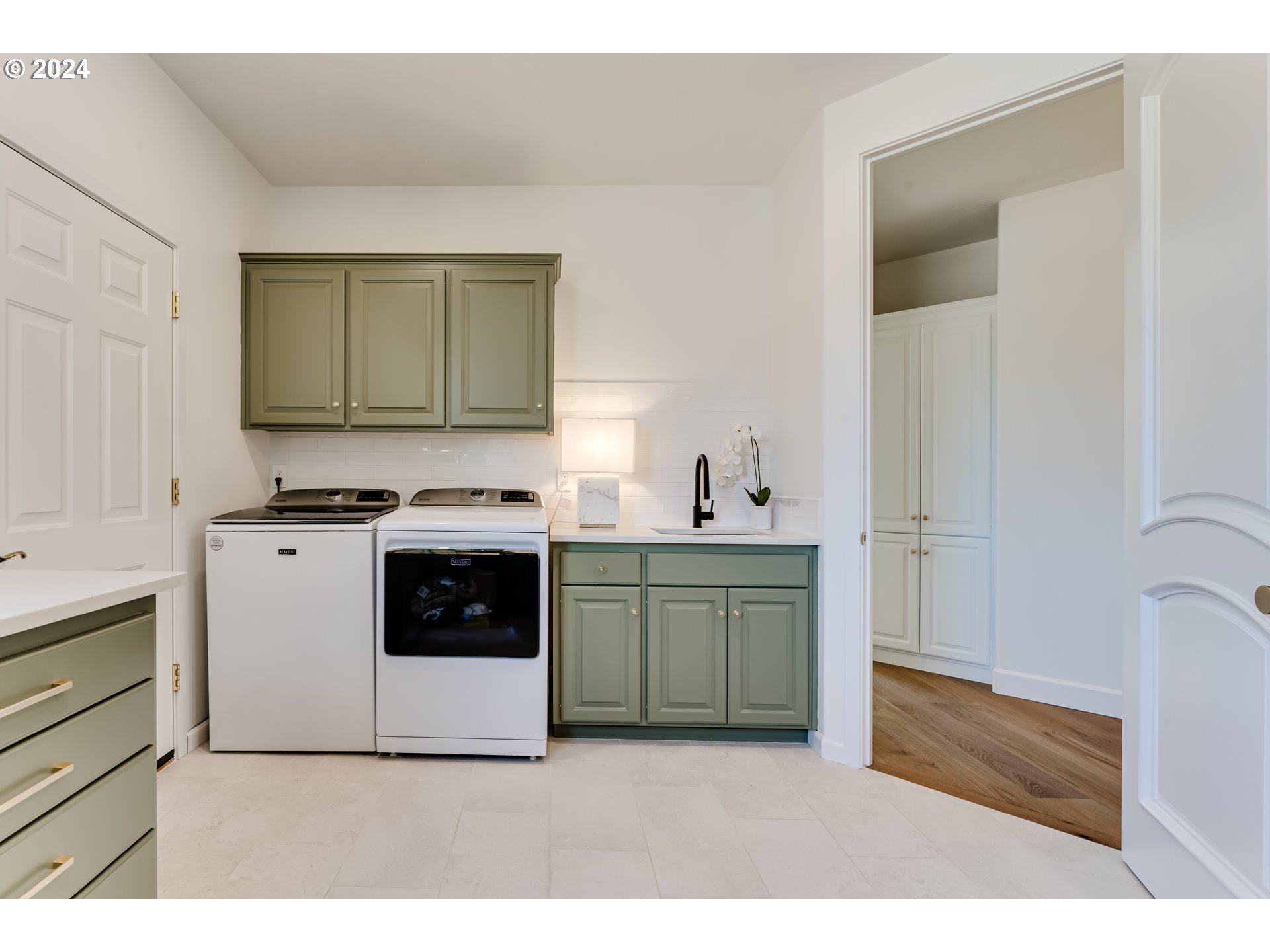 2928 DARRIEN