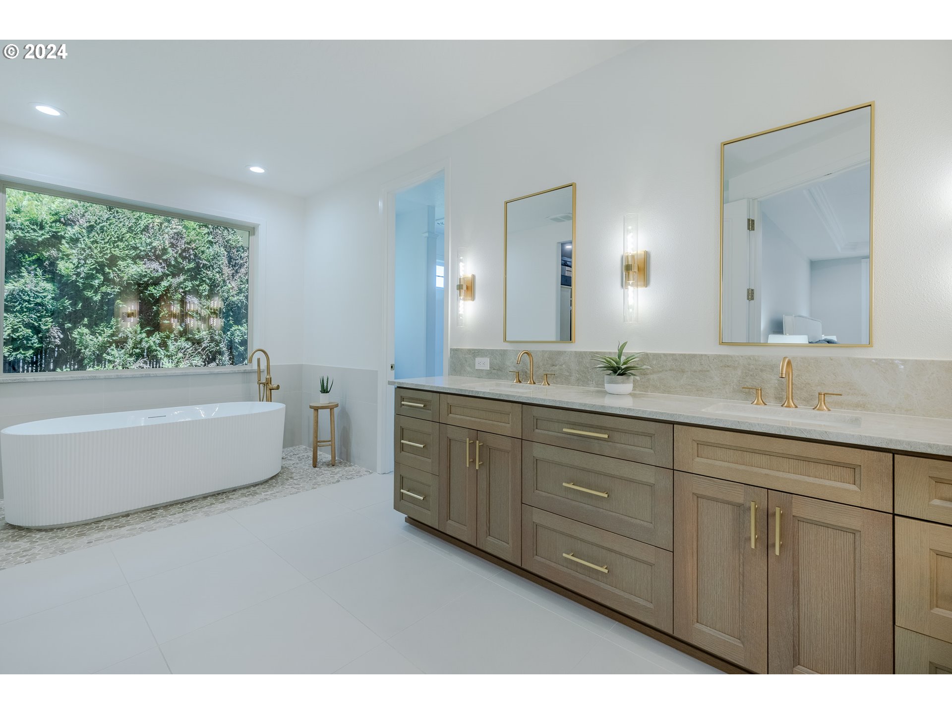 2928 DARRIEN