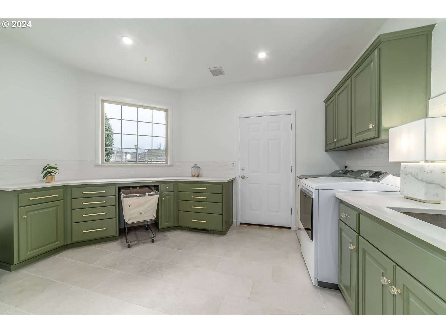 2928 DARRIEN
