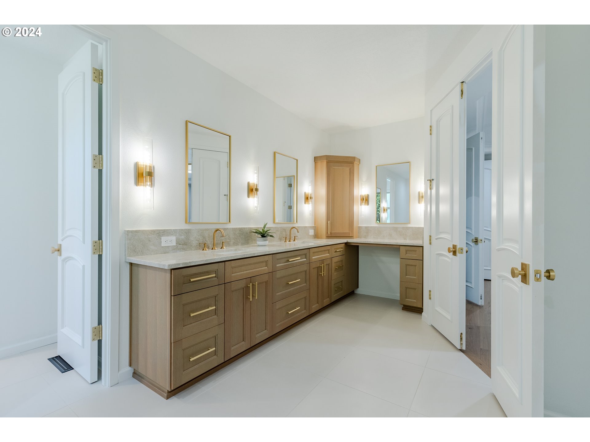 2928 DARRIEN