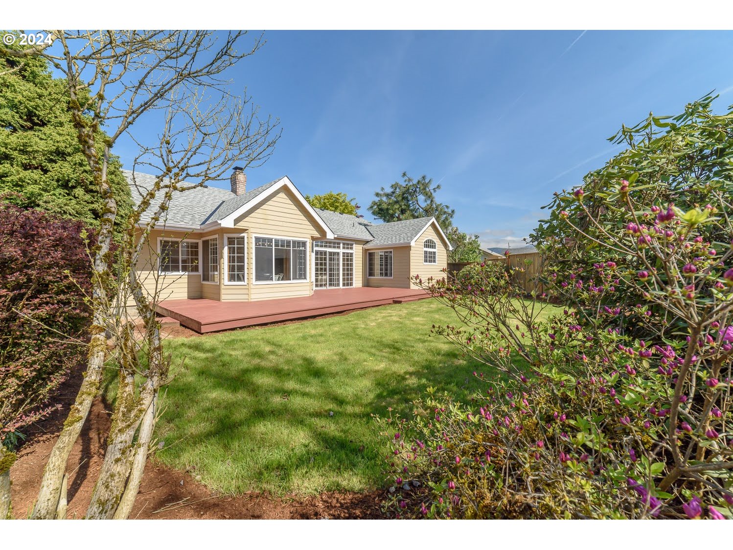 985 CHATEAU MEADOWS DR