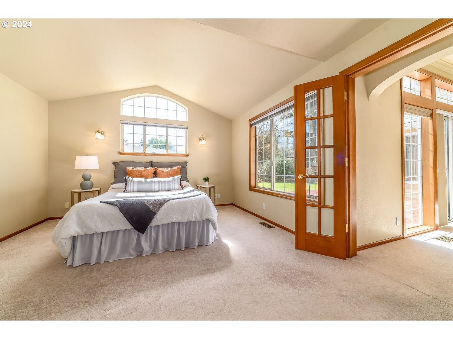 985 CHATEAU MEADOWS DR