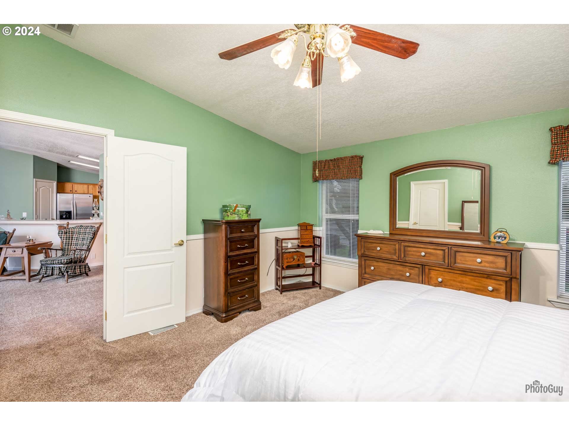 3220 CRESCENT AVE 95