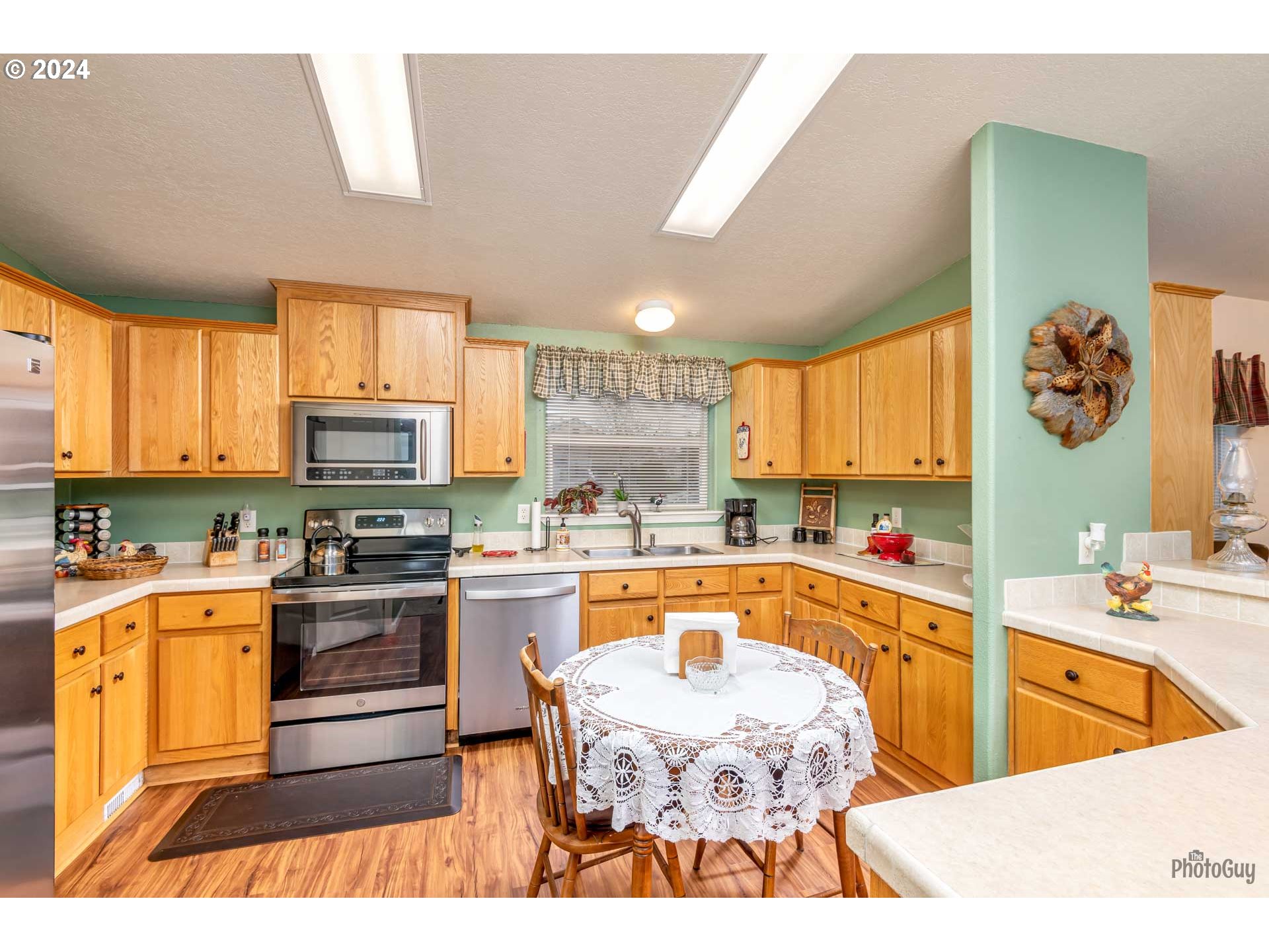 3220 CRESCENT AVE 95