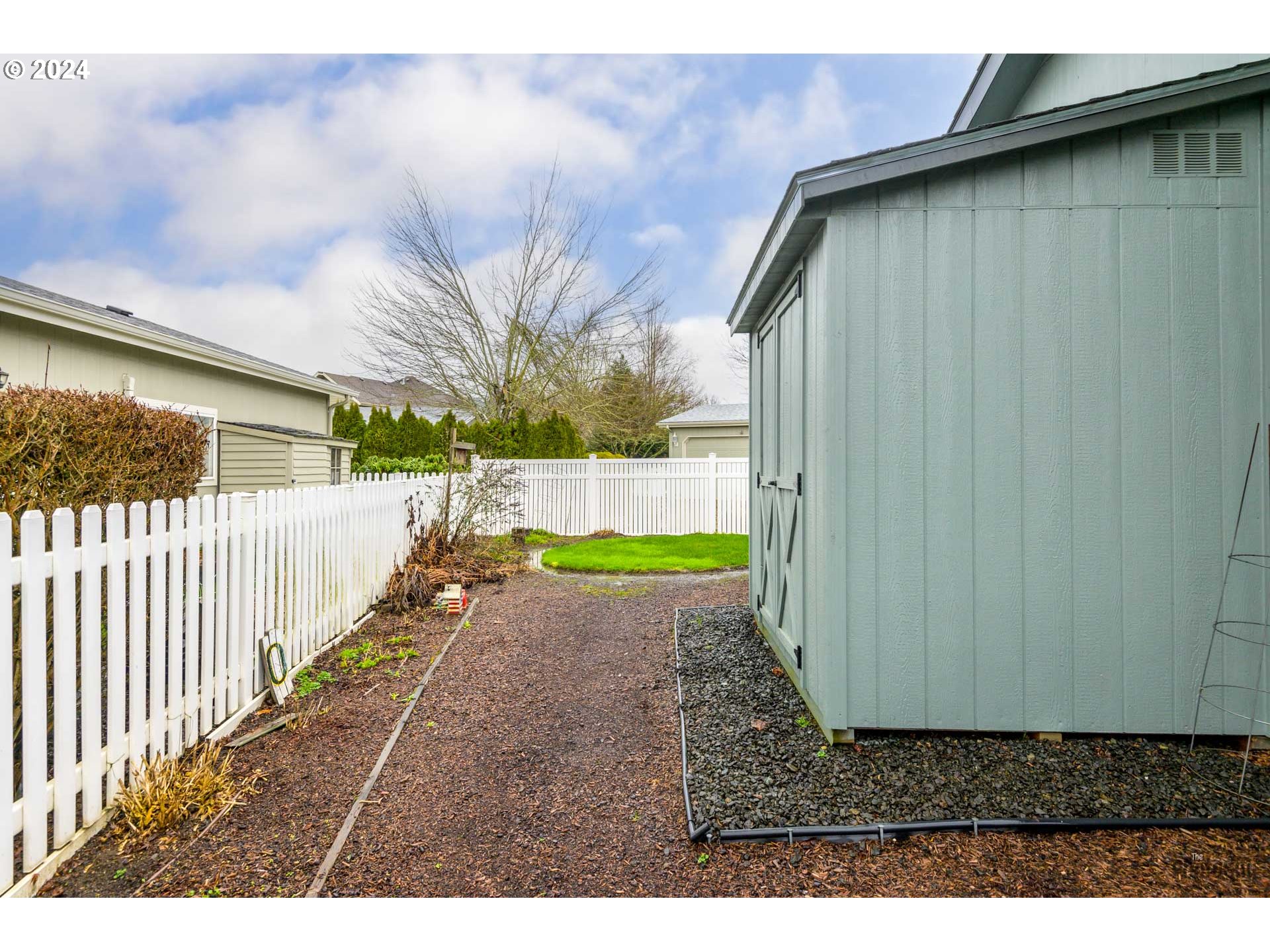 3220 CRESCENT AVE 95